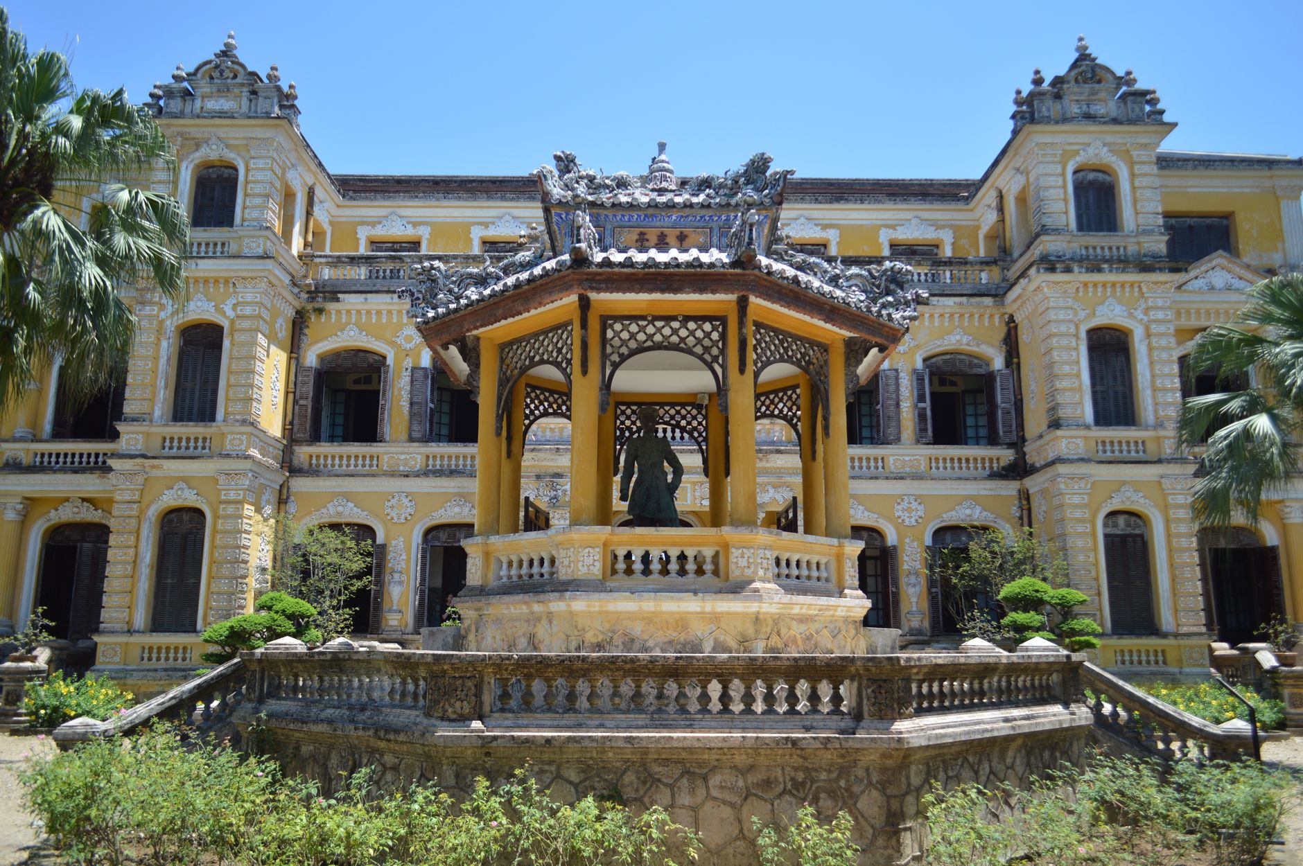 Bạn cần biết gì về khung hình phạt tội không cứu giúp người nguy hiểm đến tính mạng? Bạn cần biết gì về khung hình phạt tội không cứu giúp người nguy hiểm đến tính mạng?