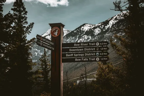Tunnel Mountain trail viewpoint