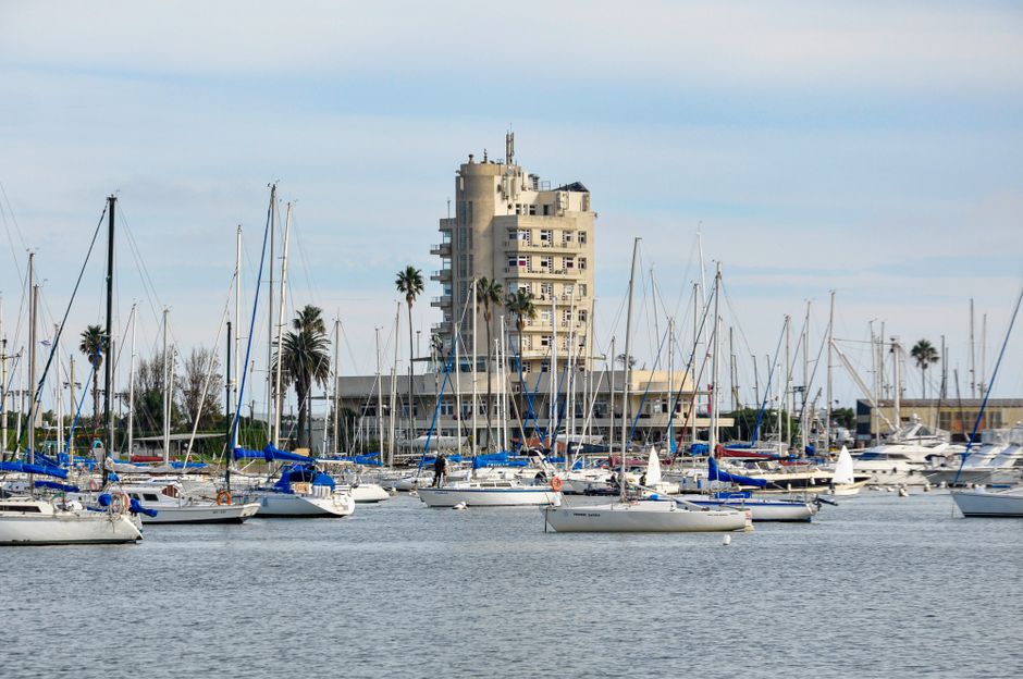 Locura total: vuelos directos a Montevideo desde 962€