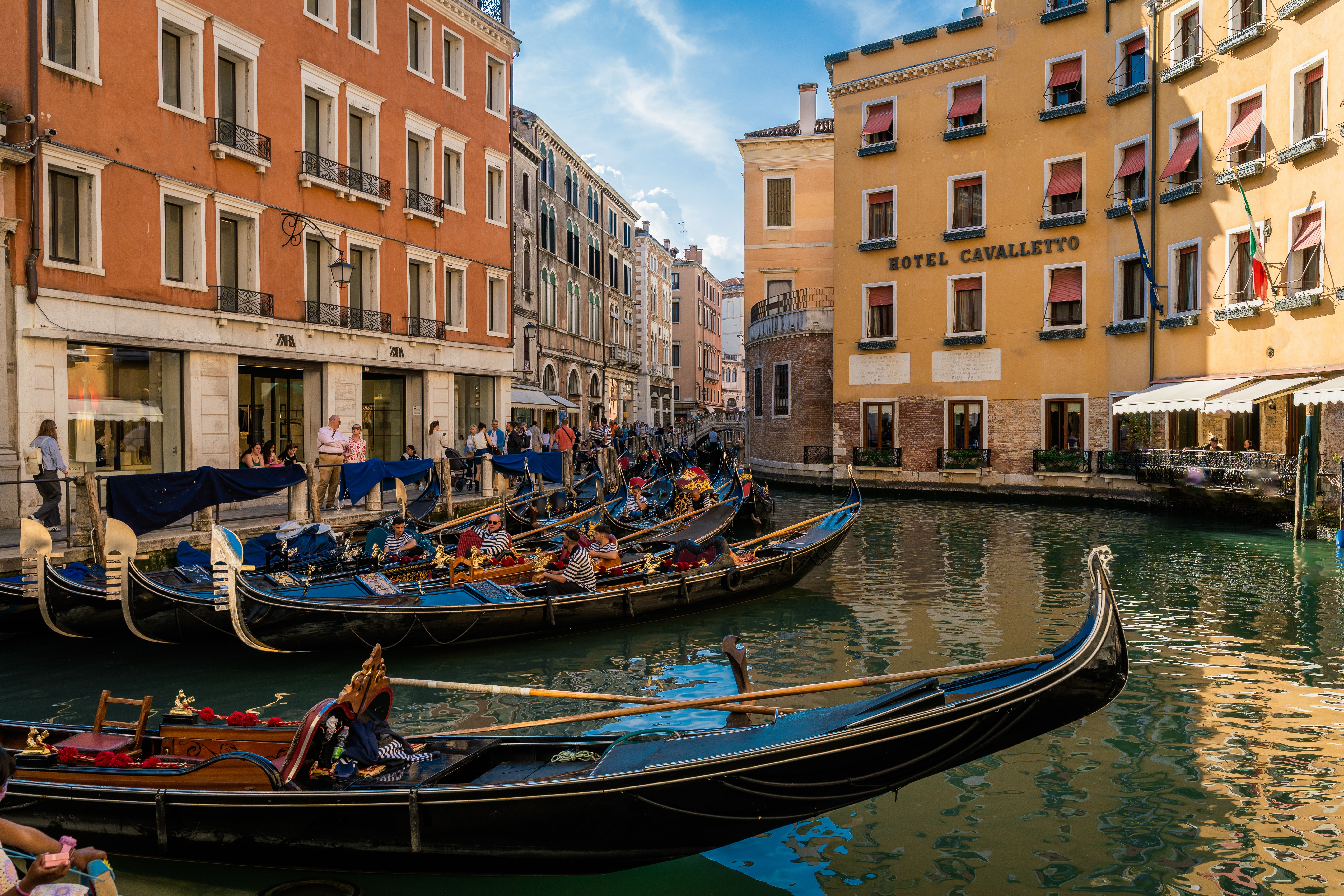 general travel generali travel insurance — Photo by gusat silviu on Pexels