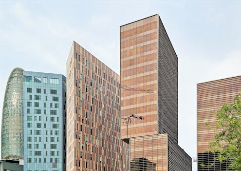 探索巴塞罗那的现代摩天大楼，领略当代建筑与设计