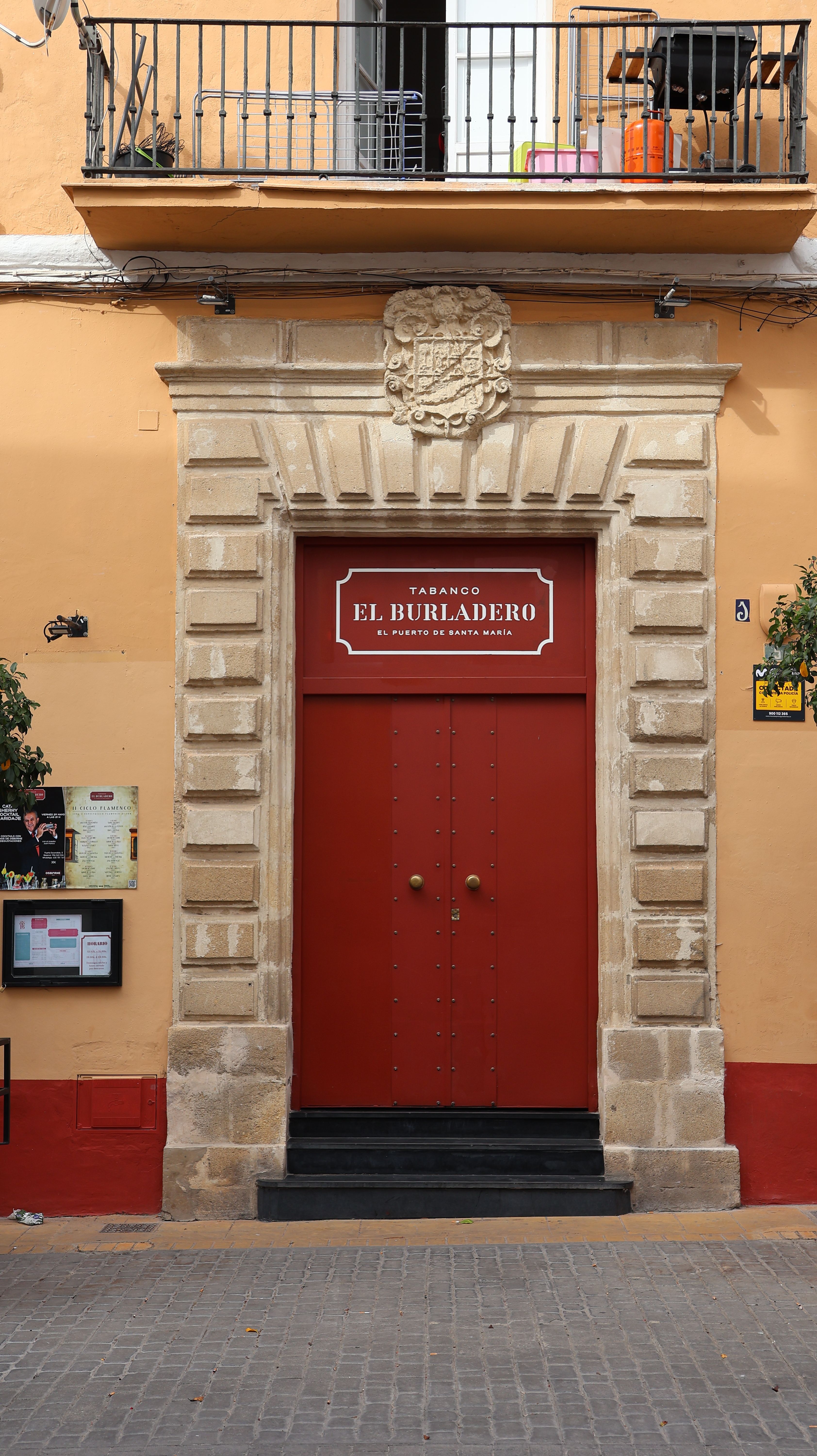portada de la entrada a la casa palacio de León Vizarrón