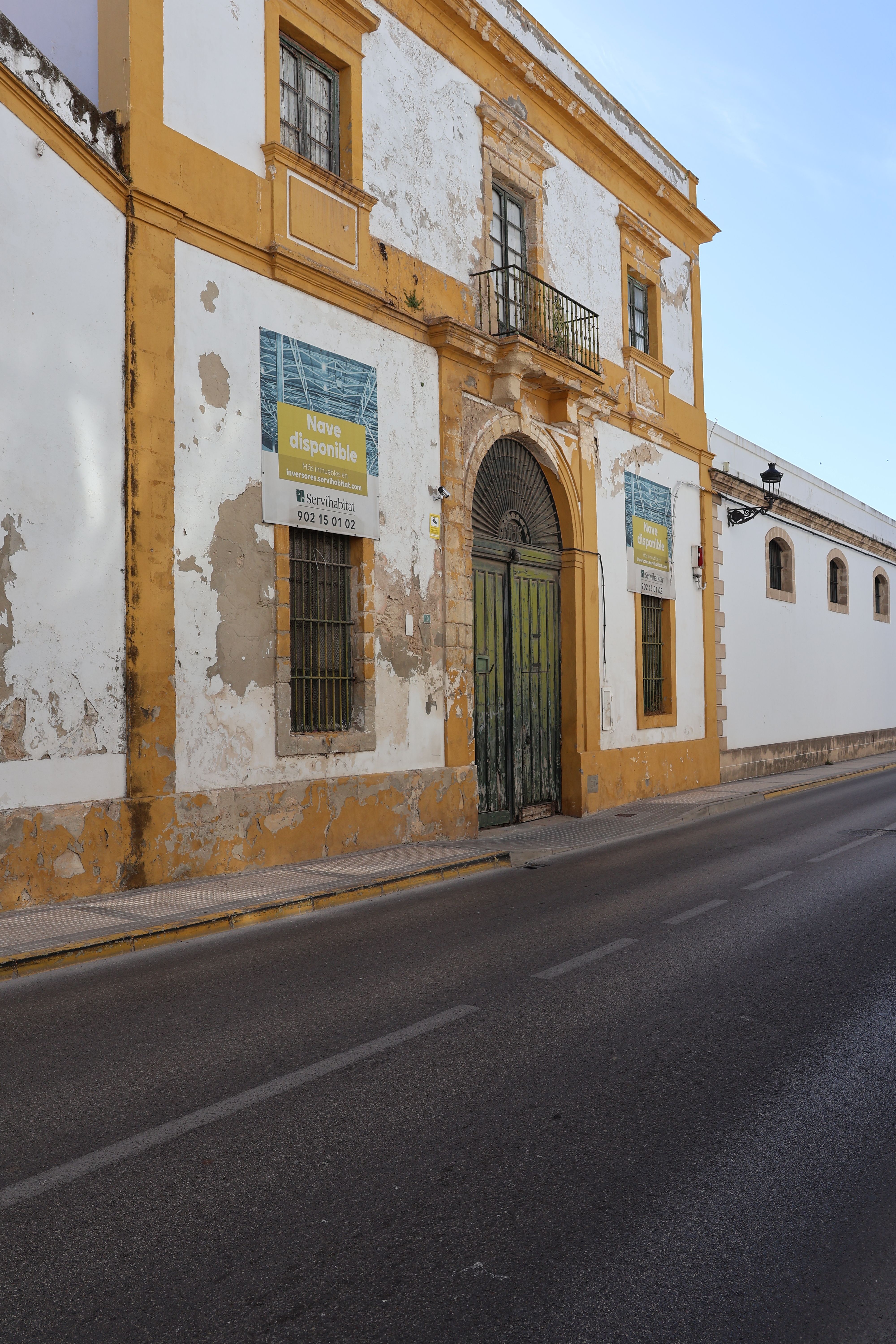 fachada sur de la antigua bodega