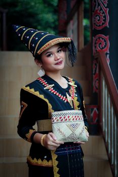Young woman in traditional attire, showcasing vibrant cultural heritage. - Fotografer Sidoarjo