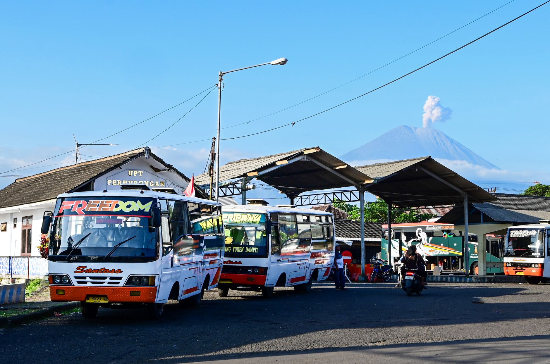 Armada Kendaraan, Sewa Avanza Malang, Sewa Xenia Malang, Sewa Innova Reborn Malang, Sewa Hiace Malang, Sewa Elf Malang, Sewa Alphard Malang, Sewa Fortuner Malang, Sewa Brio Malang, Sewa Mobil Keluarga, Sewa Mobil Rombongan