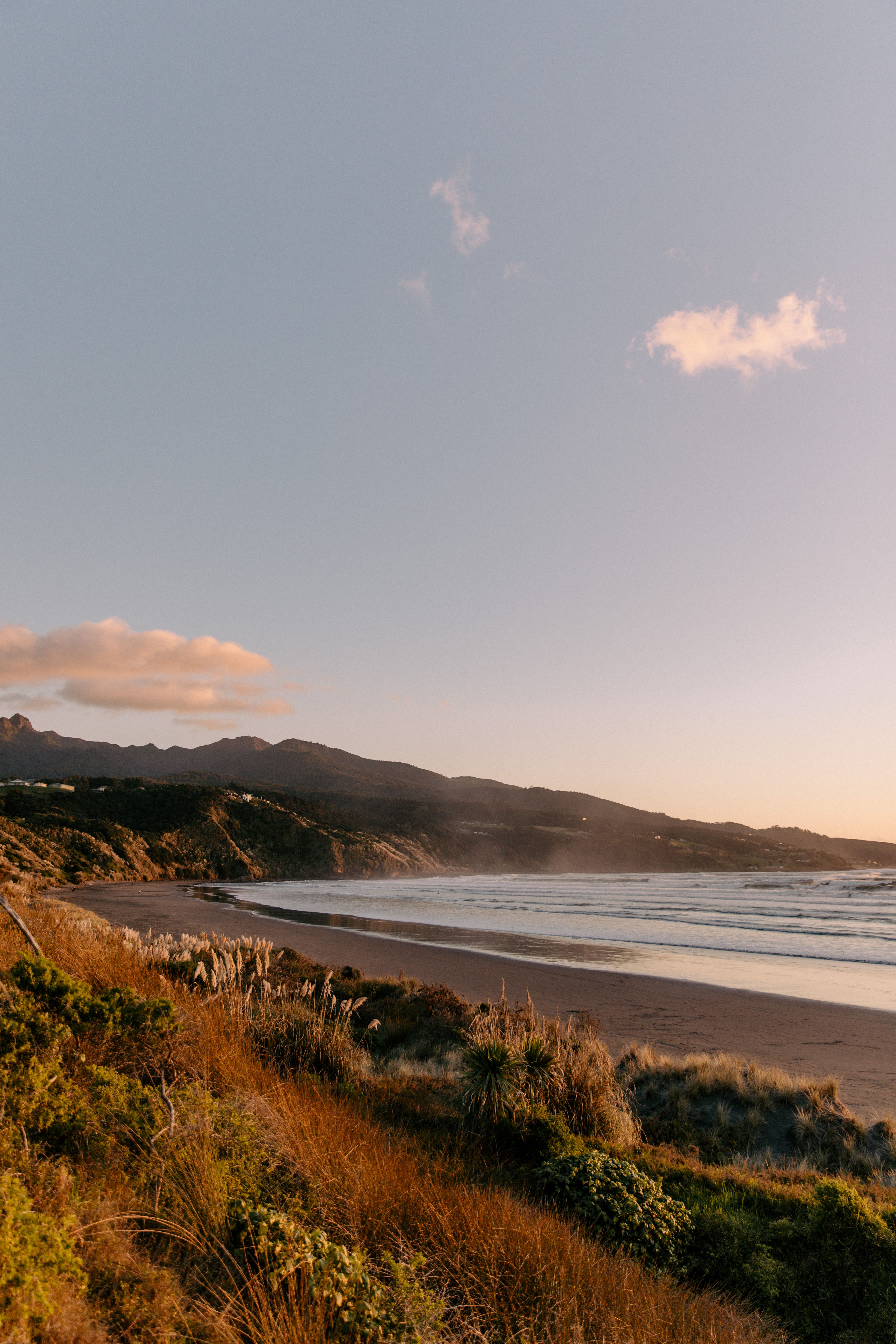 Sunset at Raglan Beach, New Zealand Coastline · Free Stock Photo
