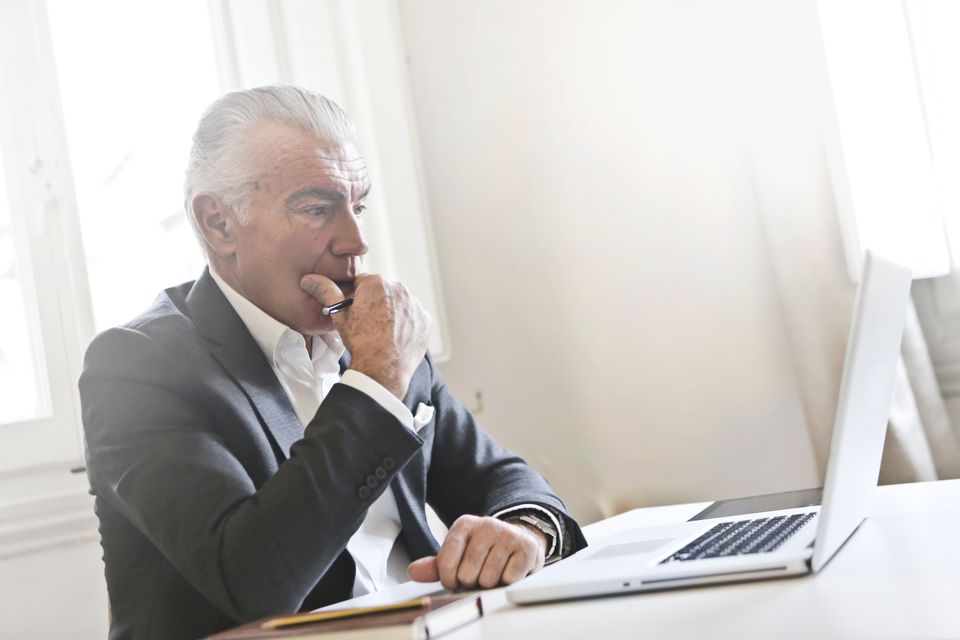Choosing between Claude and DeepSeek