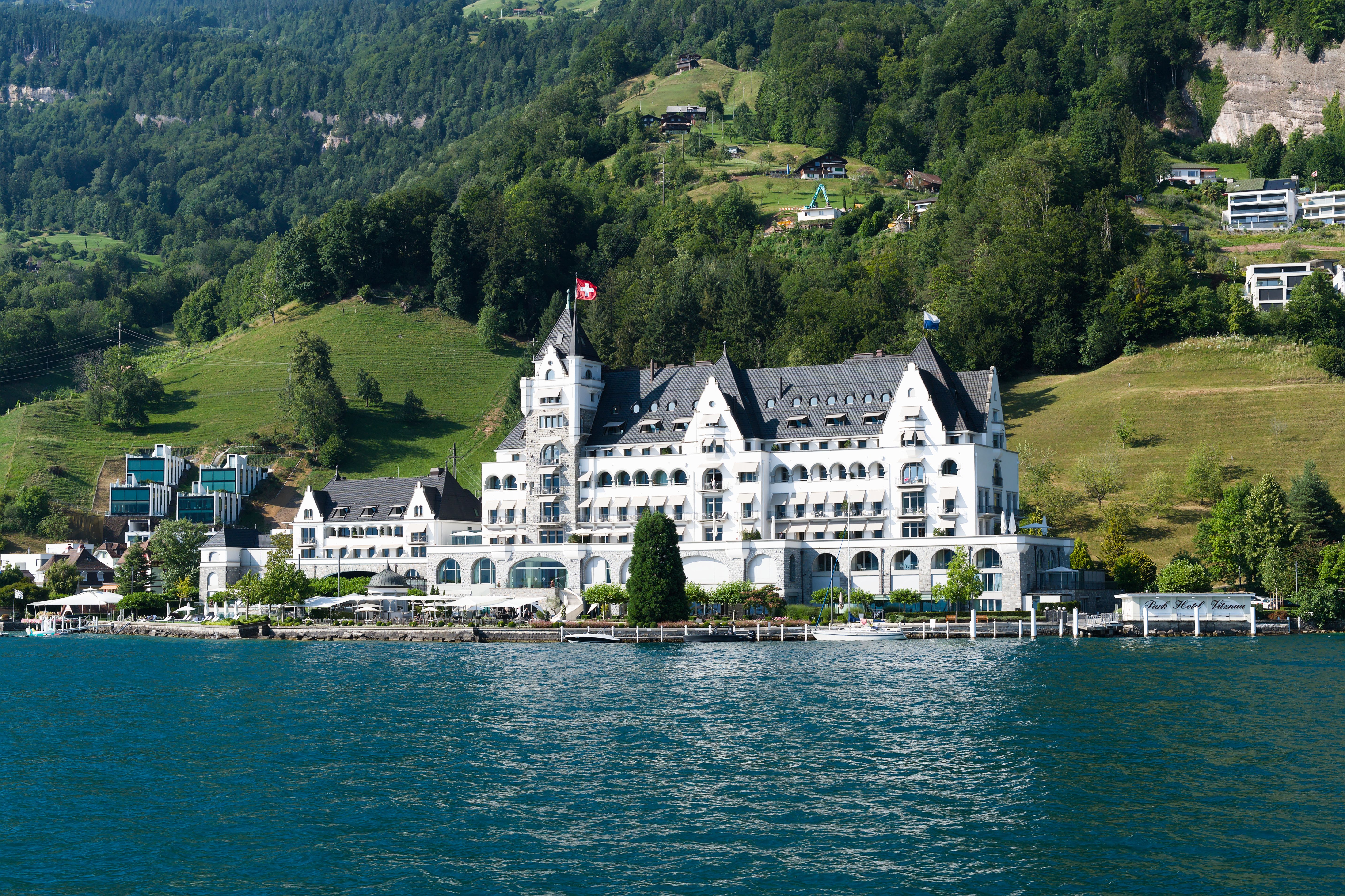 Santa Cruz luxury hotel La Bahia secures $115M refinancing — Photo by Jean-Paul Wettstein on Pexels