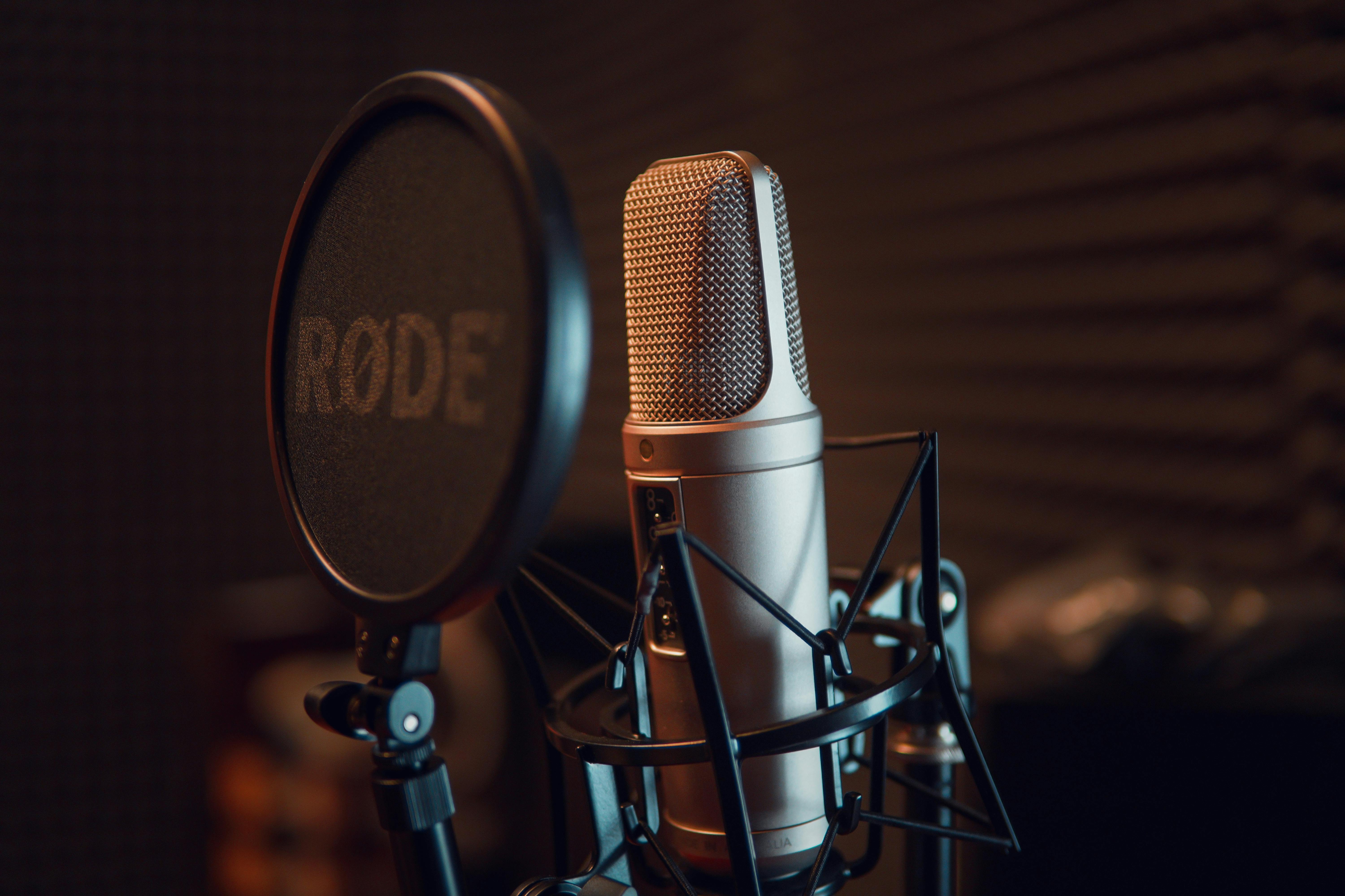 A Modern Recording Studio That Is Complete With Two Monitors And A Keyboard  Background, High Resolution, Recording Room, Broadcasting Background Image  And Wallpaper for Free Download