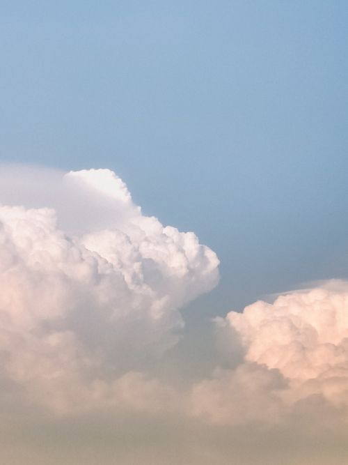 Free Beautiful cumulus clouds in the blue sky over Pune, India, creating a serene and airy scene. Stock Photo