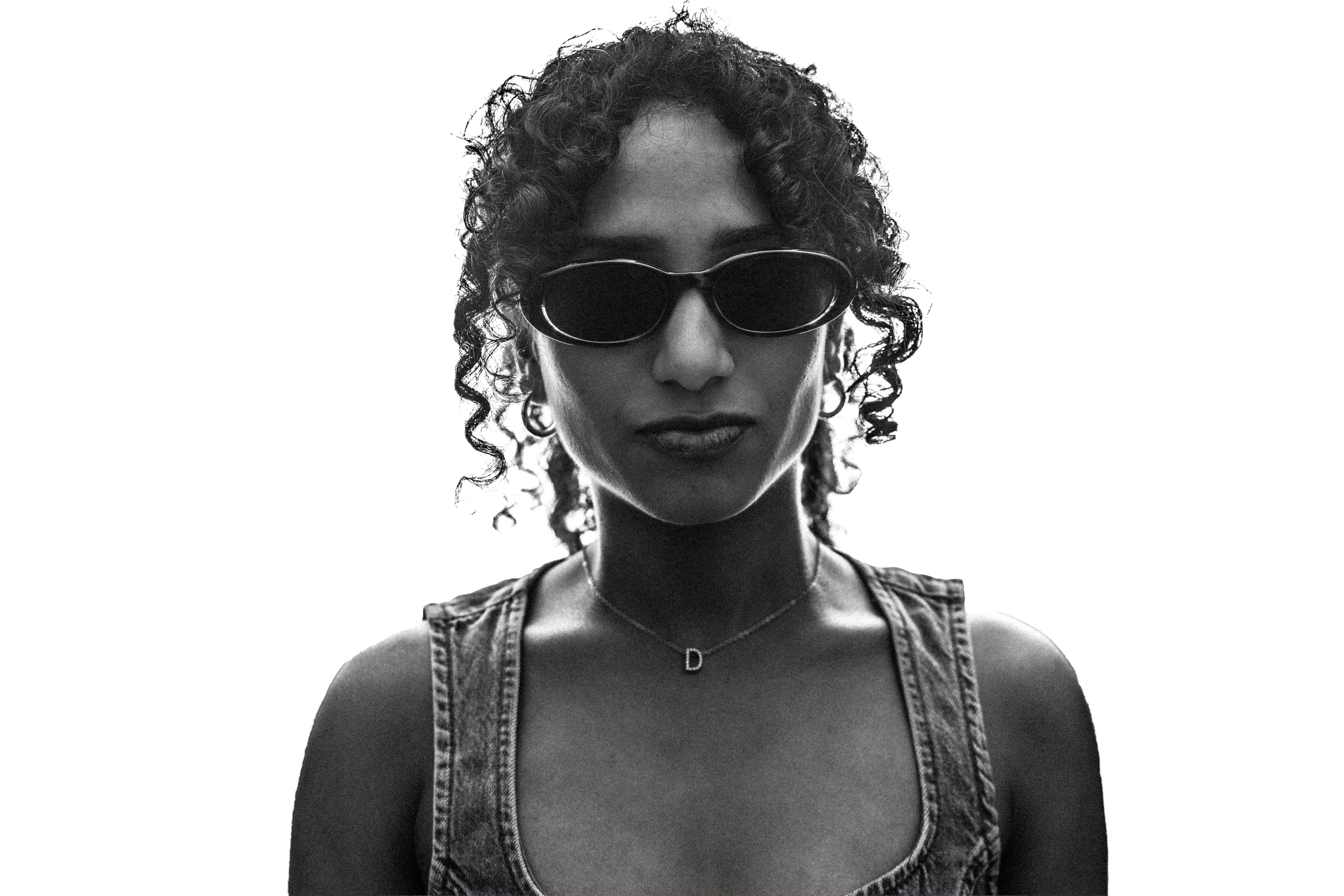 Black and White Portrait of Woman wearing Sunglasses · Free Stock Photo