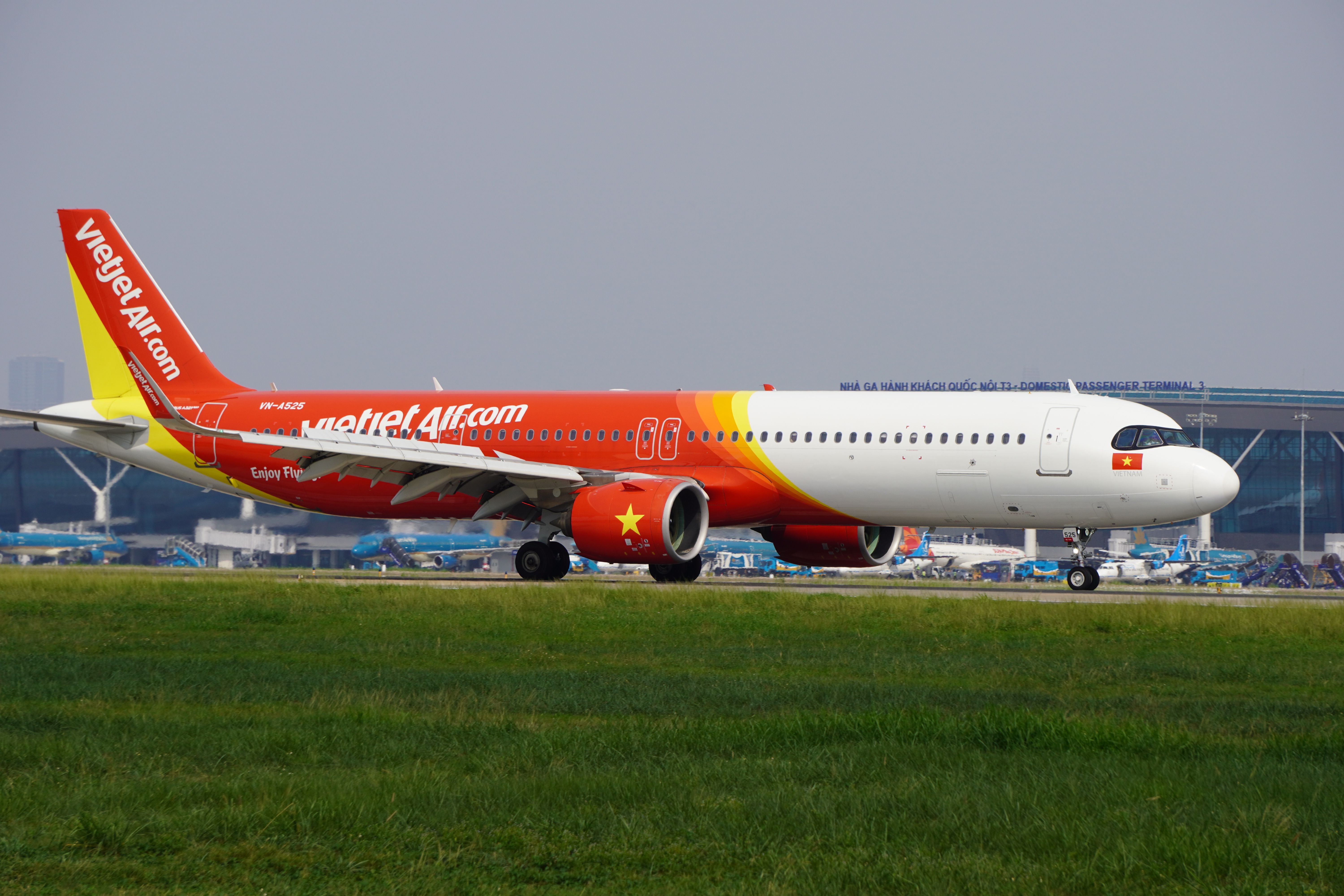 Airport transfers in Hanoi