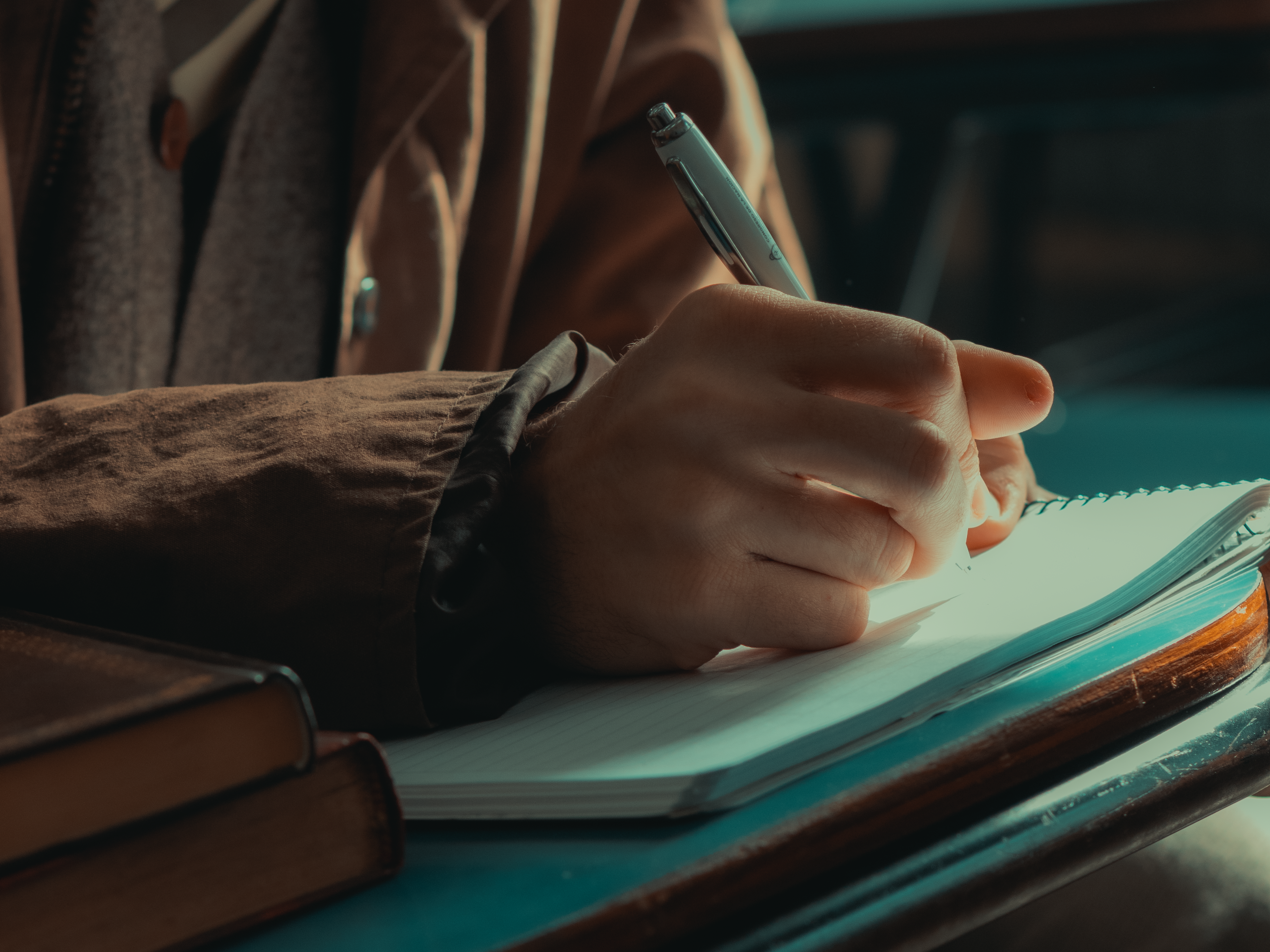 general lifestyle questionnaire — Photo by Franco Solis on Pexels