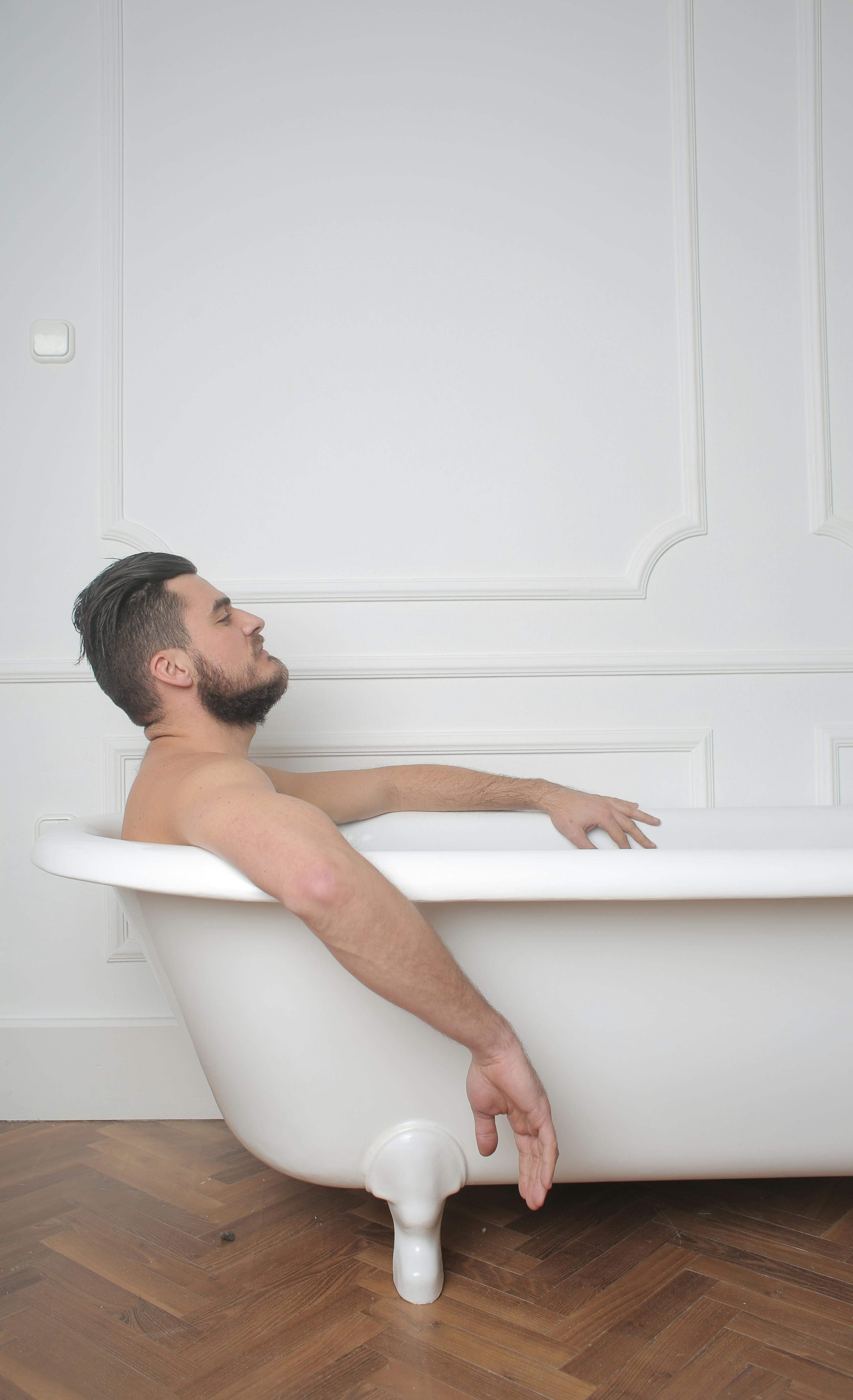 Foto De Stock Gratuita Sobre Adulto Bañándose Bañera