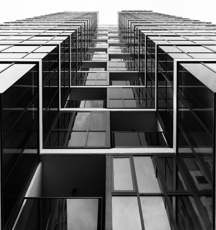 Modern Architectural Perspective in Black and White · Free Stock Photo
