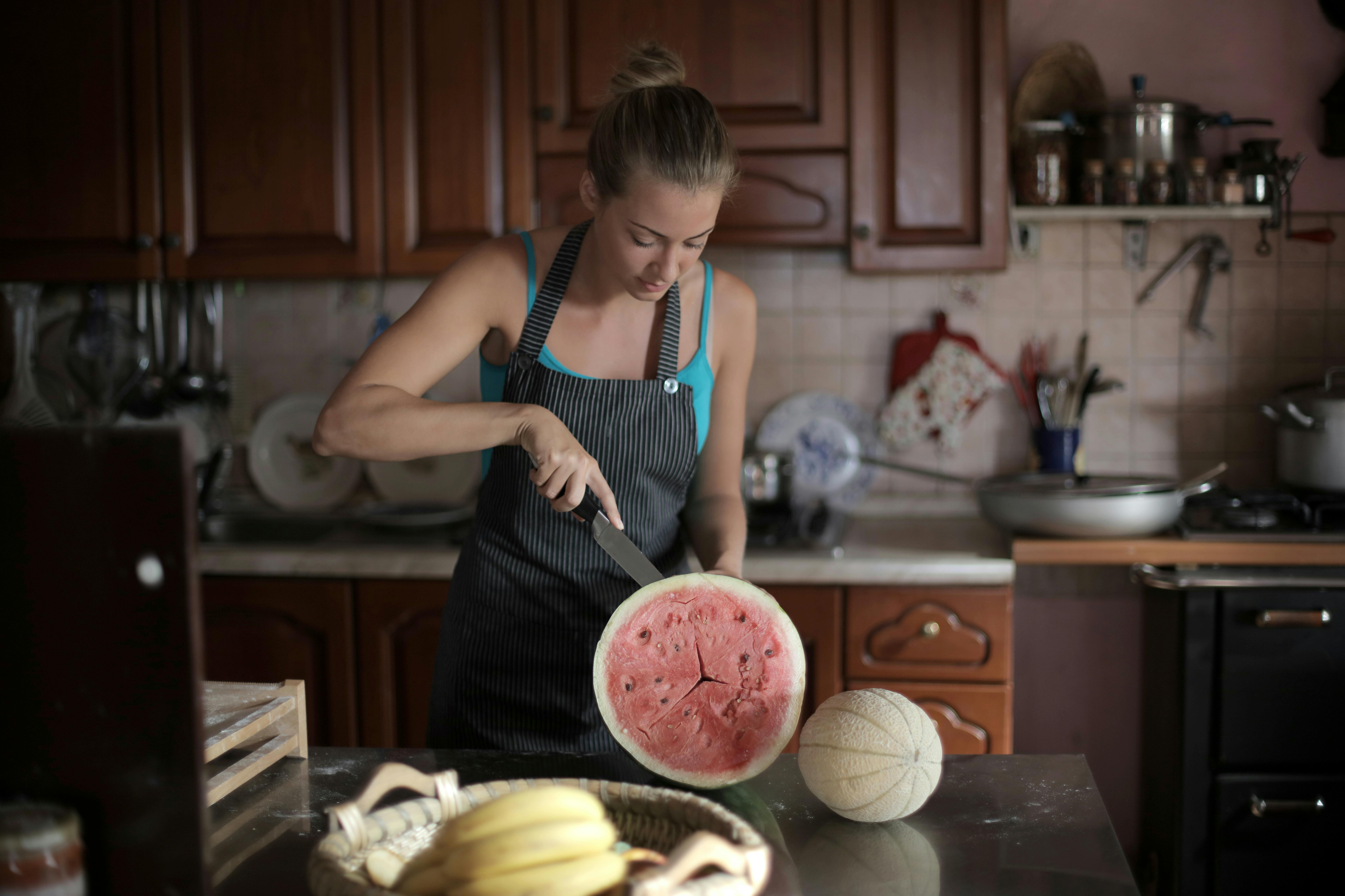 Try These Genius Kitchen Hacks Smart Cooking Tips That Make Everyday Meals Easier — Photo by Andrea Piacquadio on Pexels