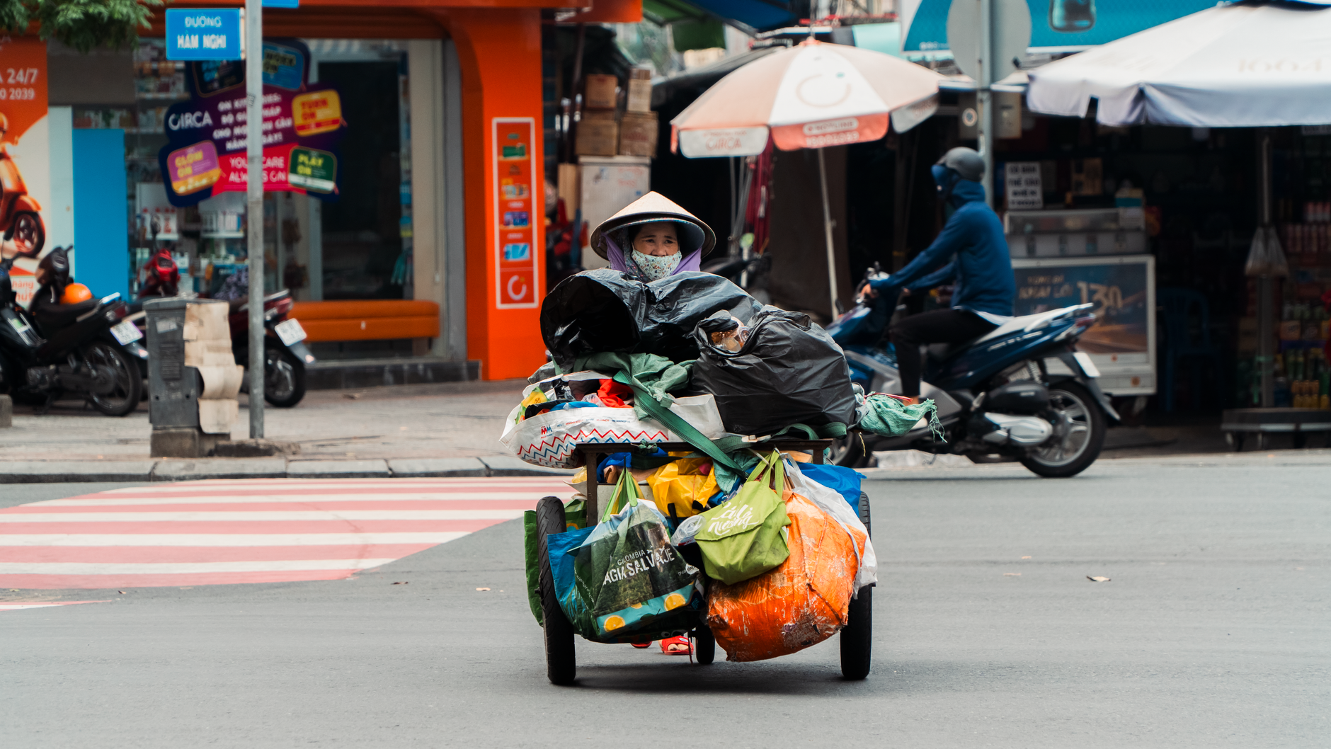 Nhu cầu tuyển dụng tăng cao trong ngành FMCG - Bán lẻ: Cơ hội và thách thức cho các điểm bán lẻ