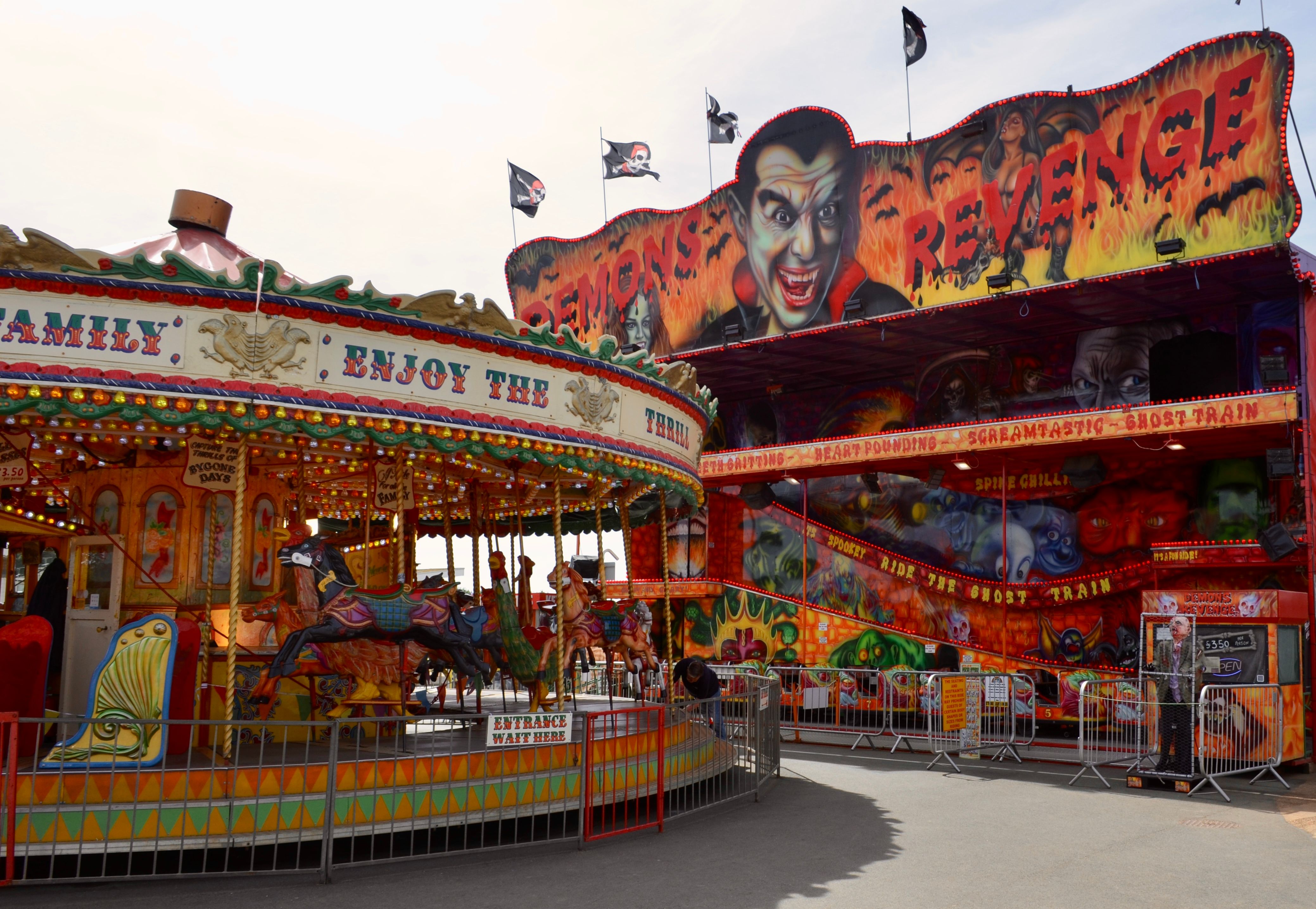 Scooby-Doo Cluedo Haunted Funfair Edition with carnival horror setting