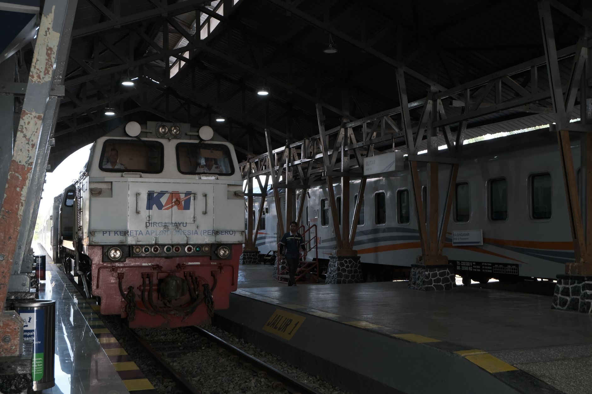 Dossier Lengkap: Opsi Transportasi Umum dari Jakarta & Luar Kota - ke ciwidey naik apa Dossier Lengkap: Opsi Transportasi Umum dari Jakarta & Luar Kota - ke ciwidey naik apa