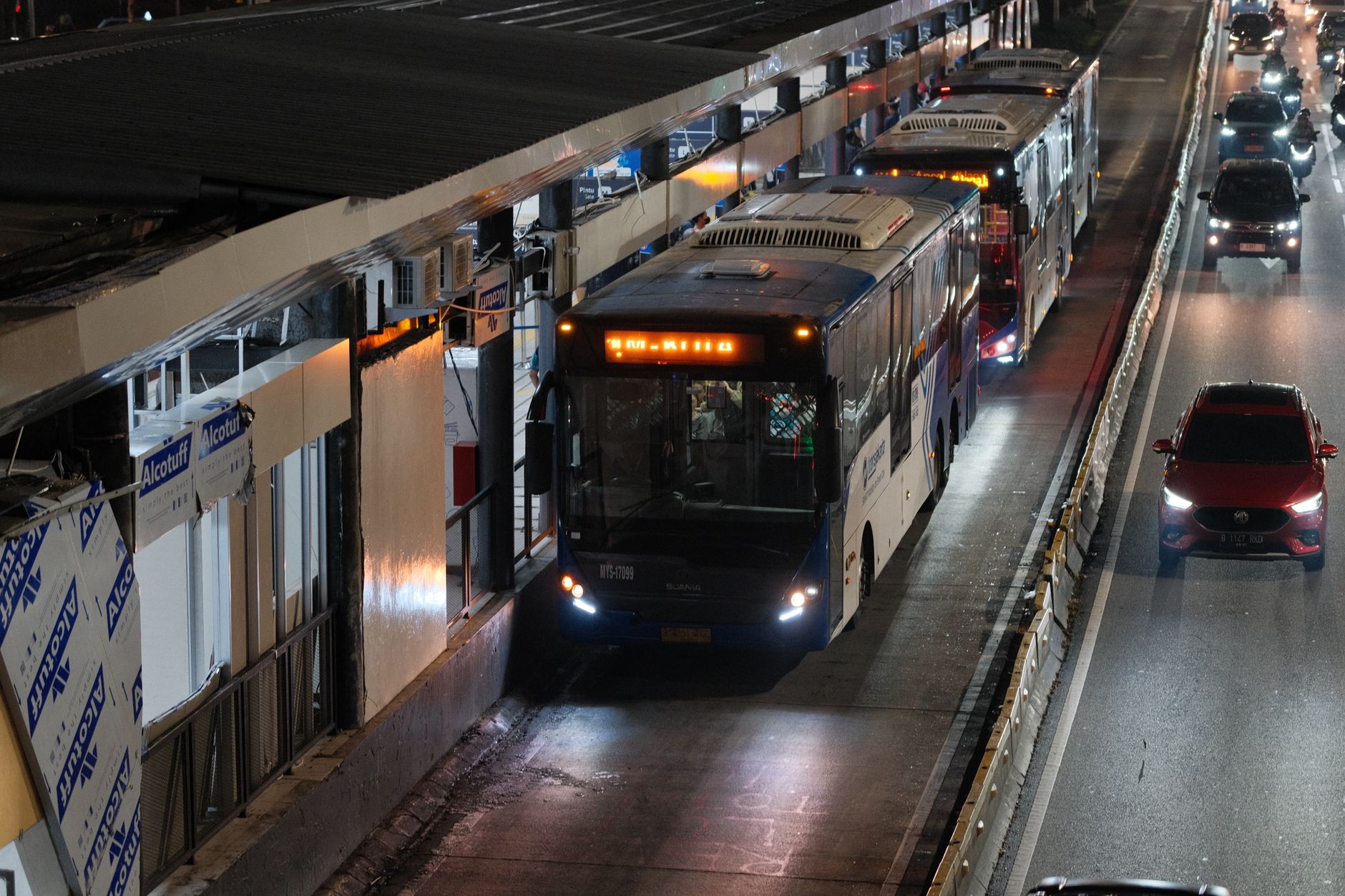 Pemprov DKI Jakarta Berencana Sesuaikan Tarif Transjakarta dan Transjabodetabek per 2027