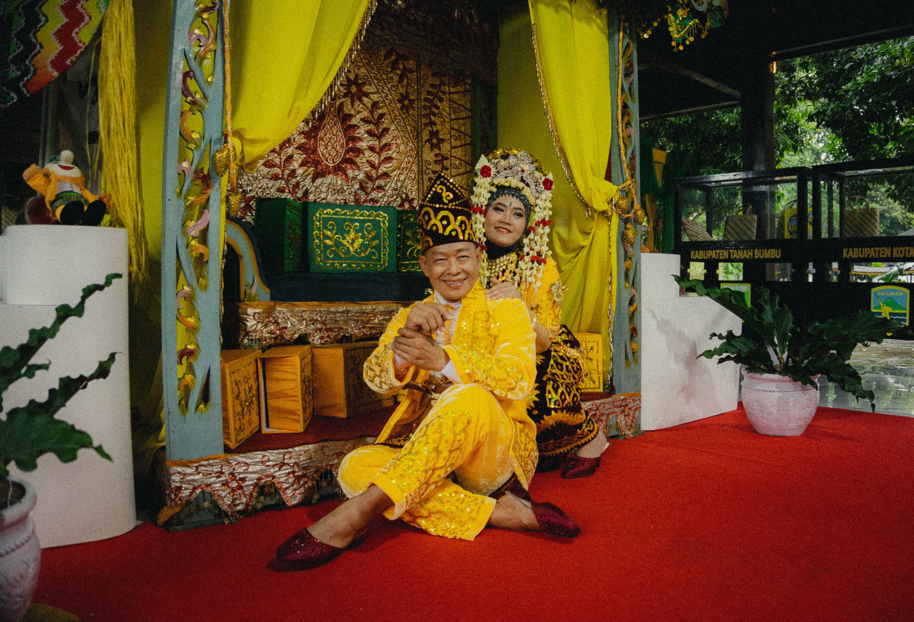 Traditional South Kalimantan Wedding Ceremony