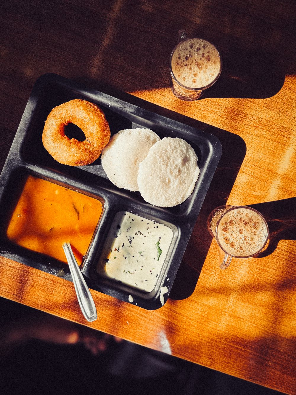 Idli vada sambar and chutney platter