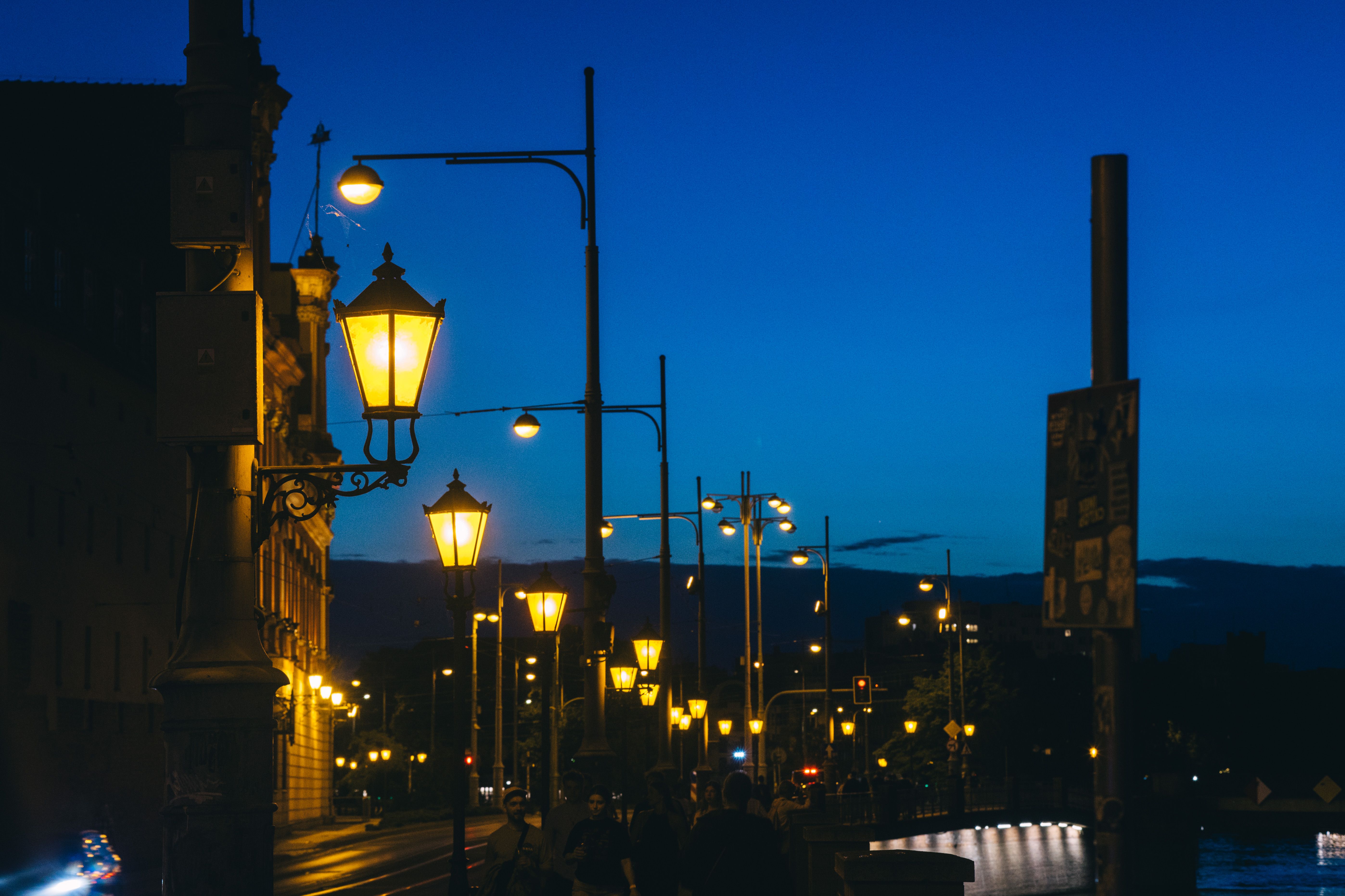 Ambient călduros cu lumină naturală