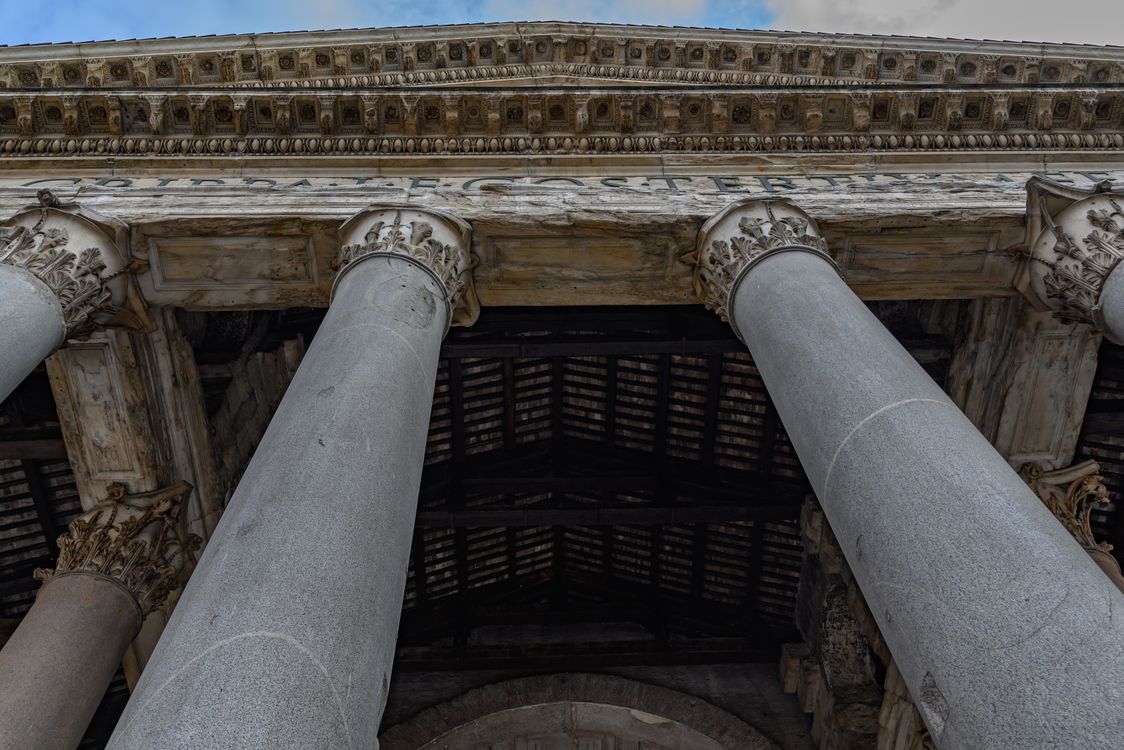 Majestic Ancient Roman Columns and Architecture · Free Stock Photo