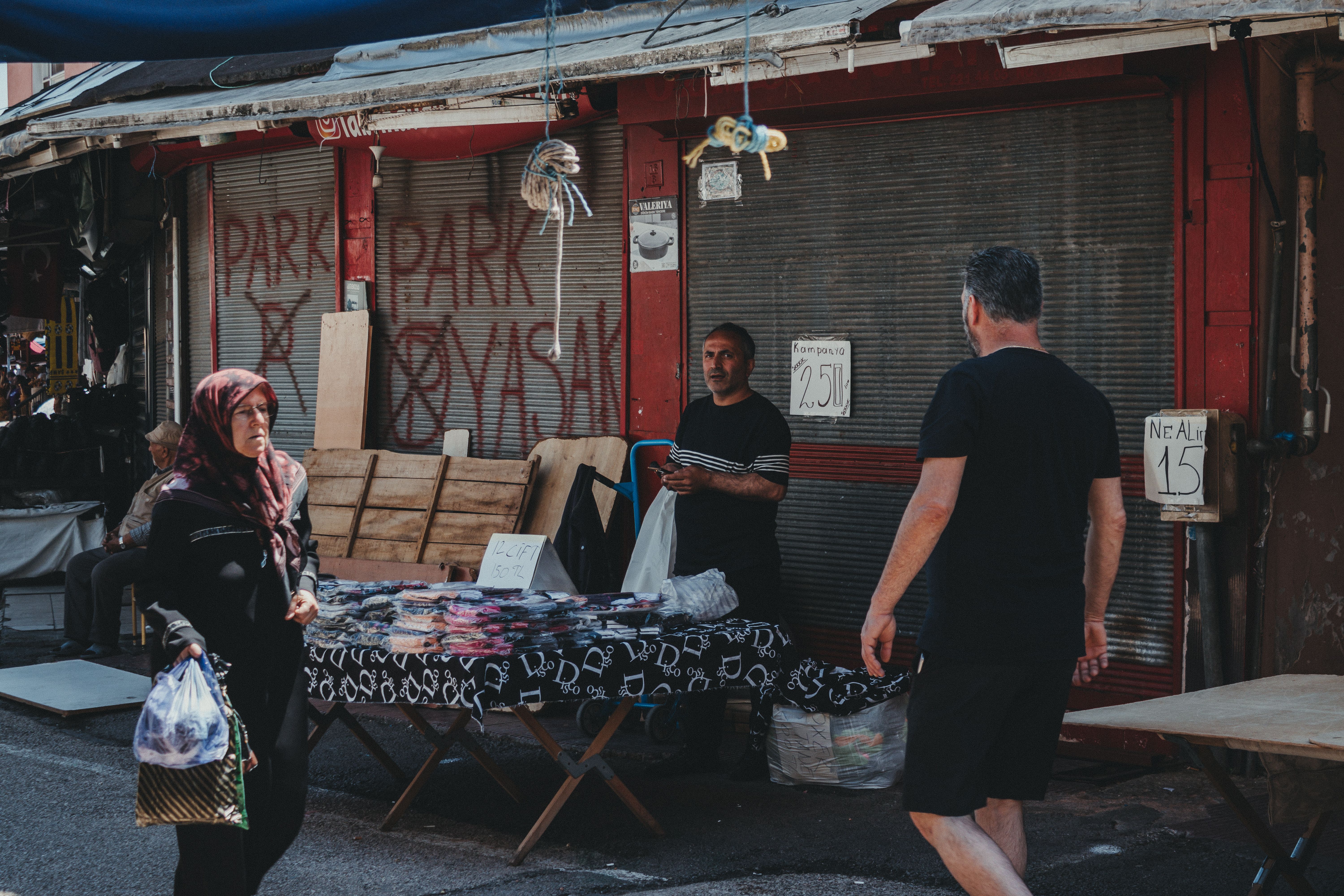 Lees — man and van team loading a removal van