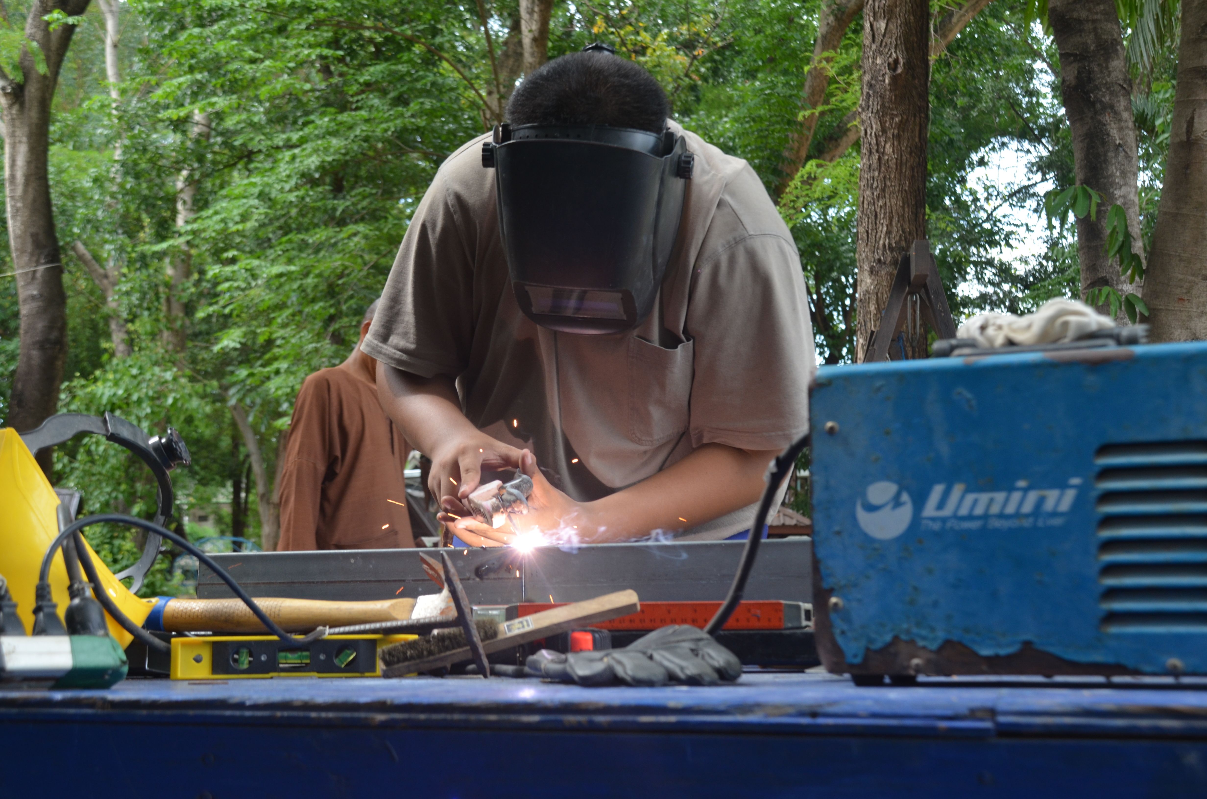 Electricians in Strovolos: What Local Companies Charge — illustrasjonsbilde