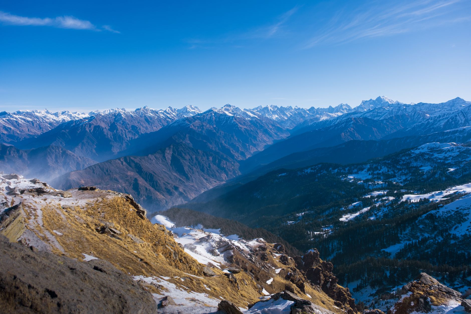 Breathtaking view of the snow-capped Himalayan mountains in Singtur Range, Uttarakhand, India.