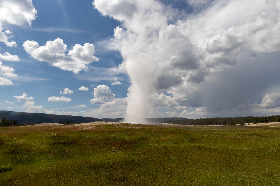 Old Faithful Geyser - Observation du geyser emblématique