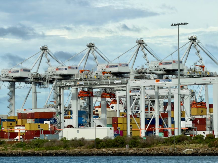 Port electrification partnership targets EV charging Port electrification partnership targets EV charging