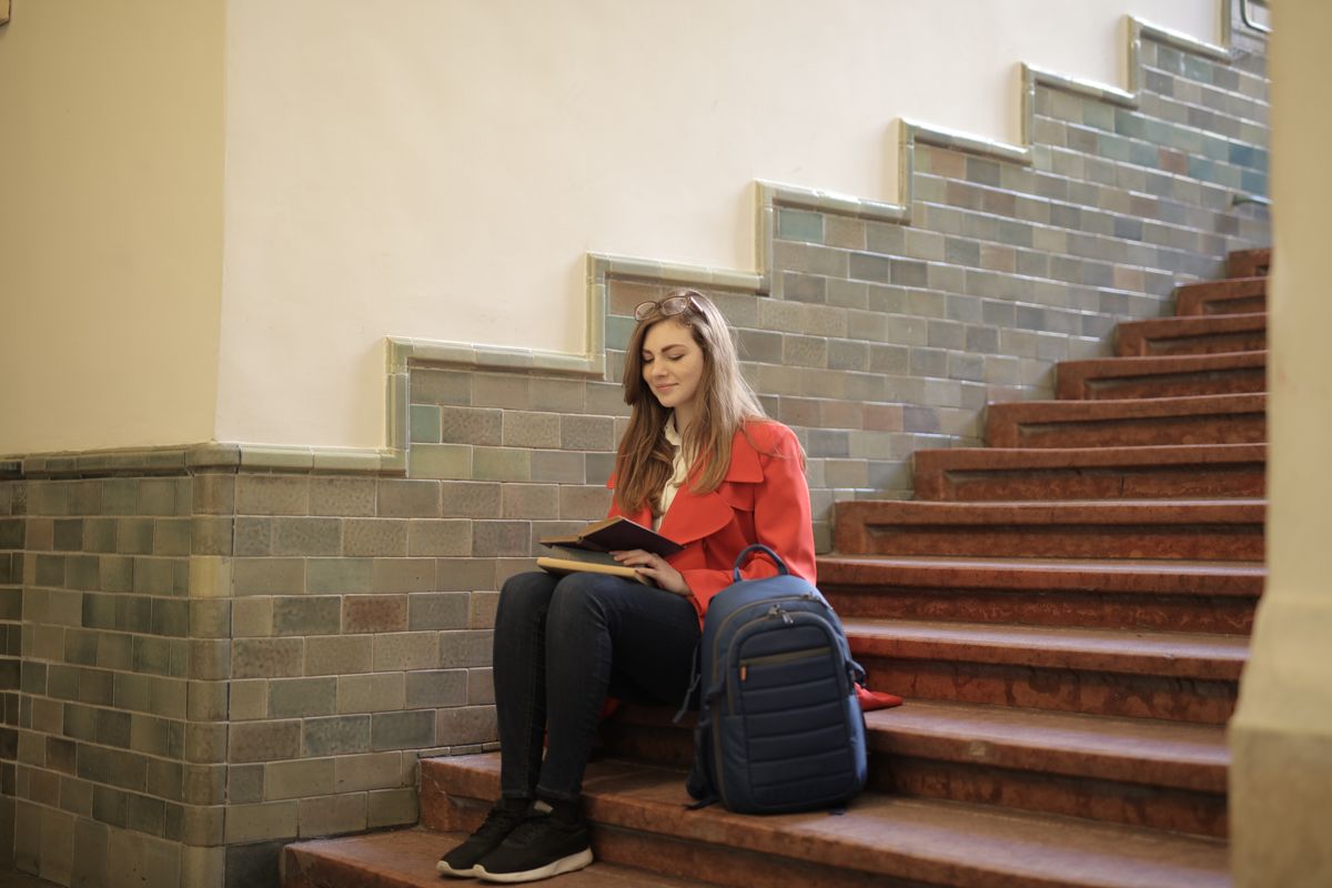 student moves in Brading — Student Moves in Brading — the working end of the job