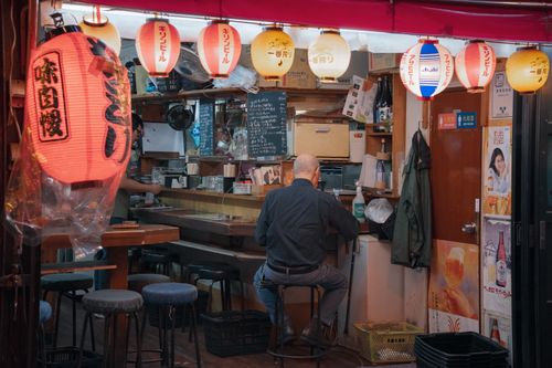 提灯の灯る店内4