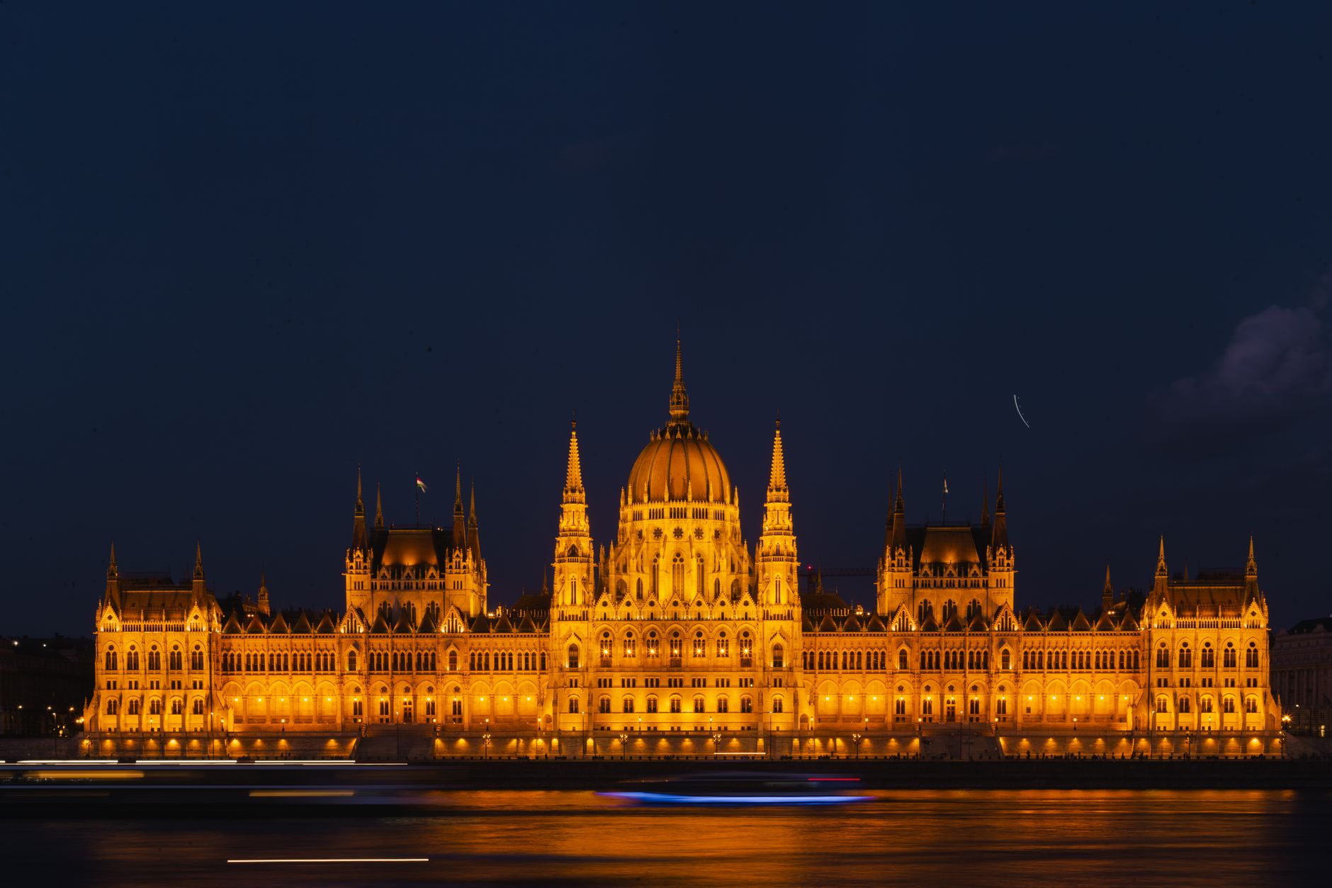 Tensiuni AUR-UDMR în Parlament pe drepturile lingvistice ale minorităților