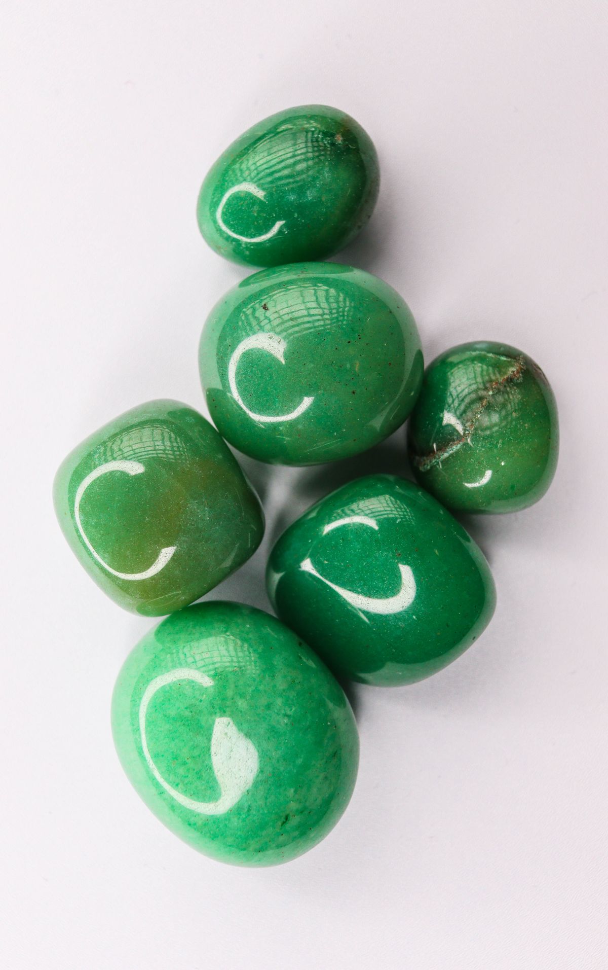 ¿Vale más el jade que el oro? Por gramo, el Hetian premium lo multiplica; como mercado, sigue segundo