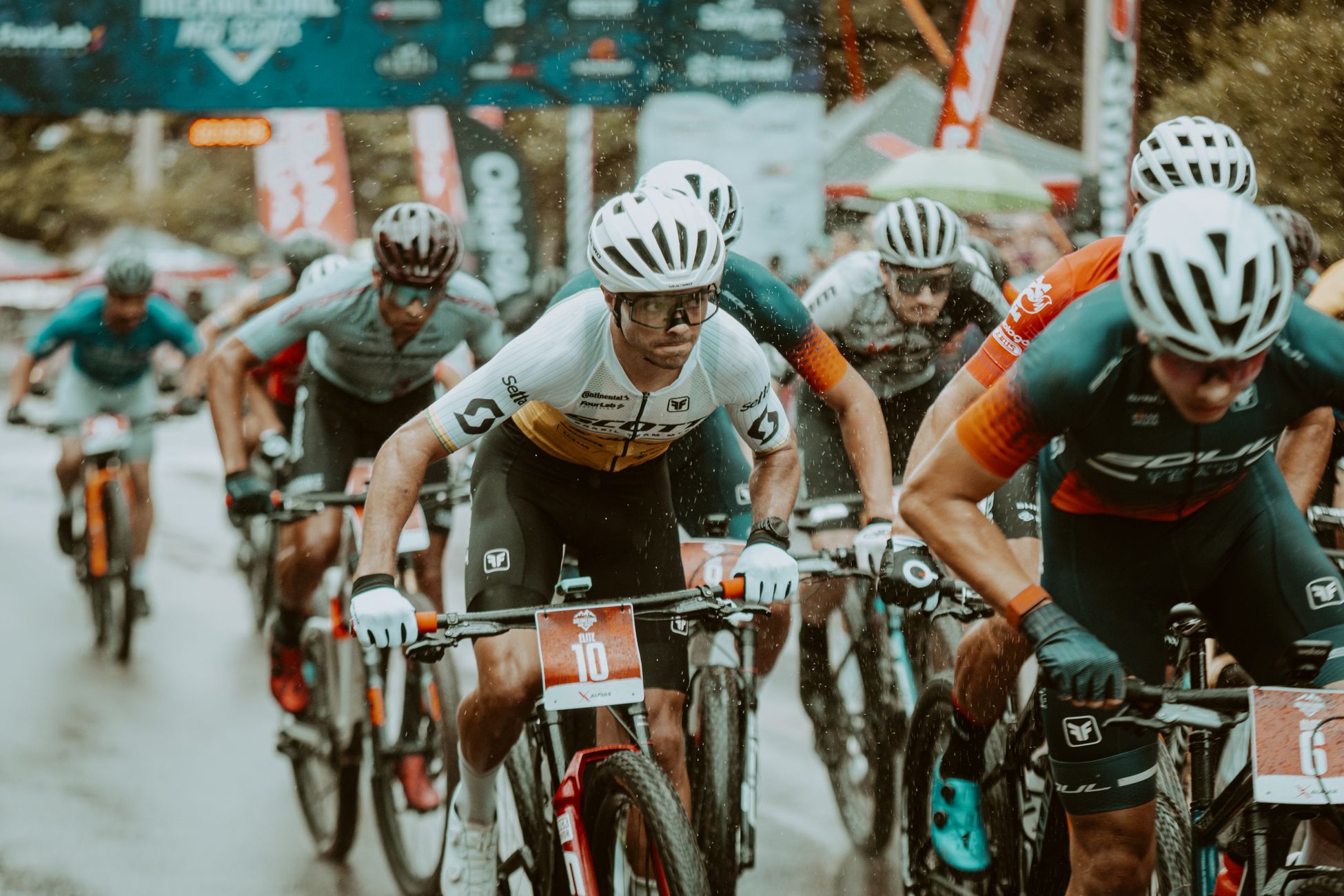 Sportnieuws: Lemmen en Vinke in Ronde van Zwitserland, Wüst Chef de Mission