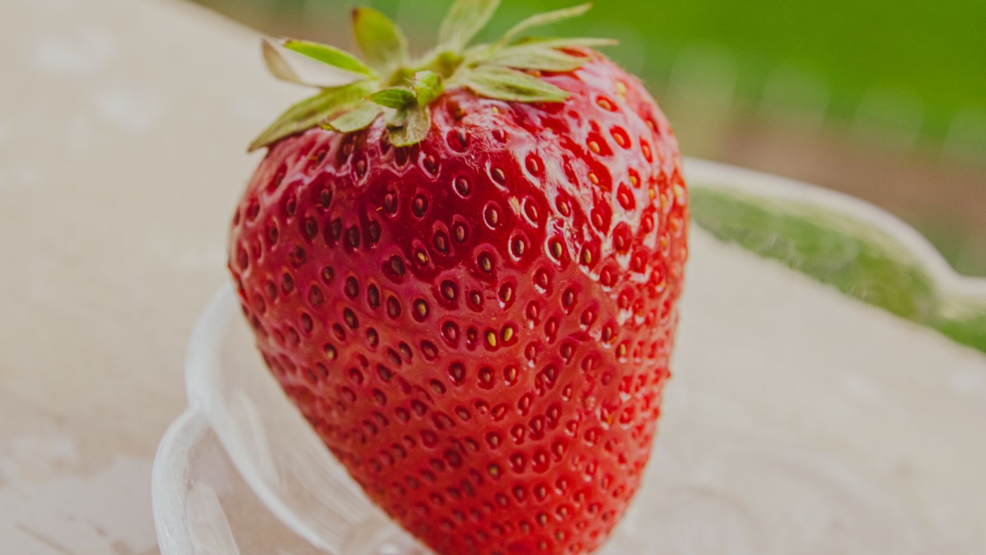 Vitamin C and Anti-Aging: What's Real, What's Hype, and What Actually Oxidizes