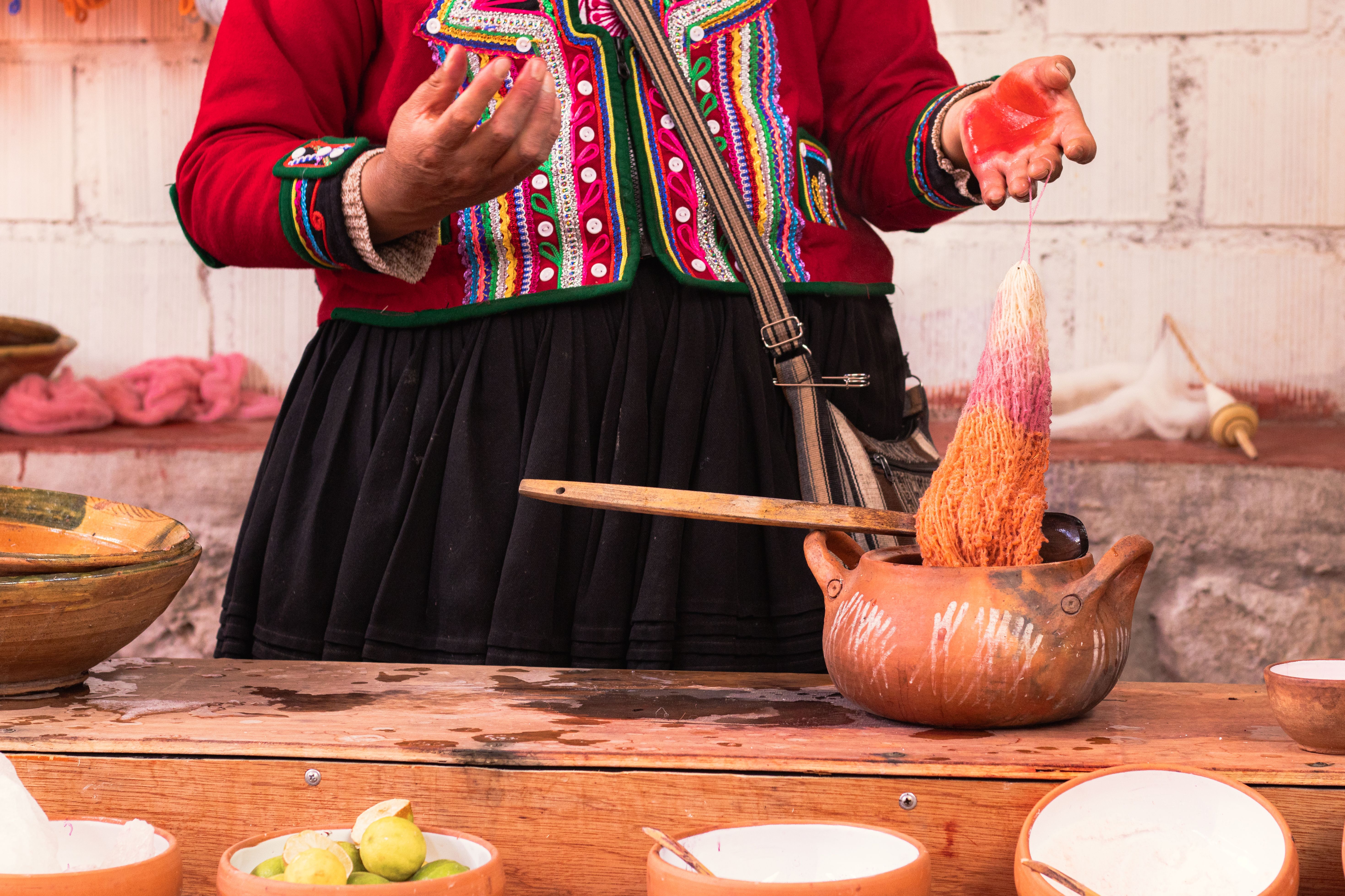 Undergraduate Certificate in Use of Natural Dyes and Traditional Textiles