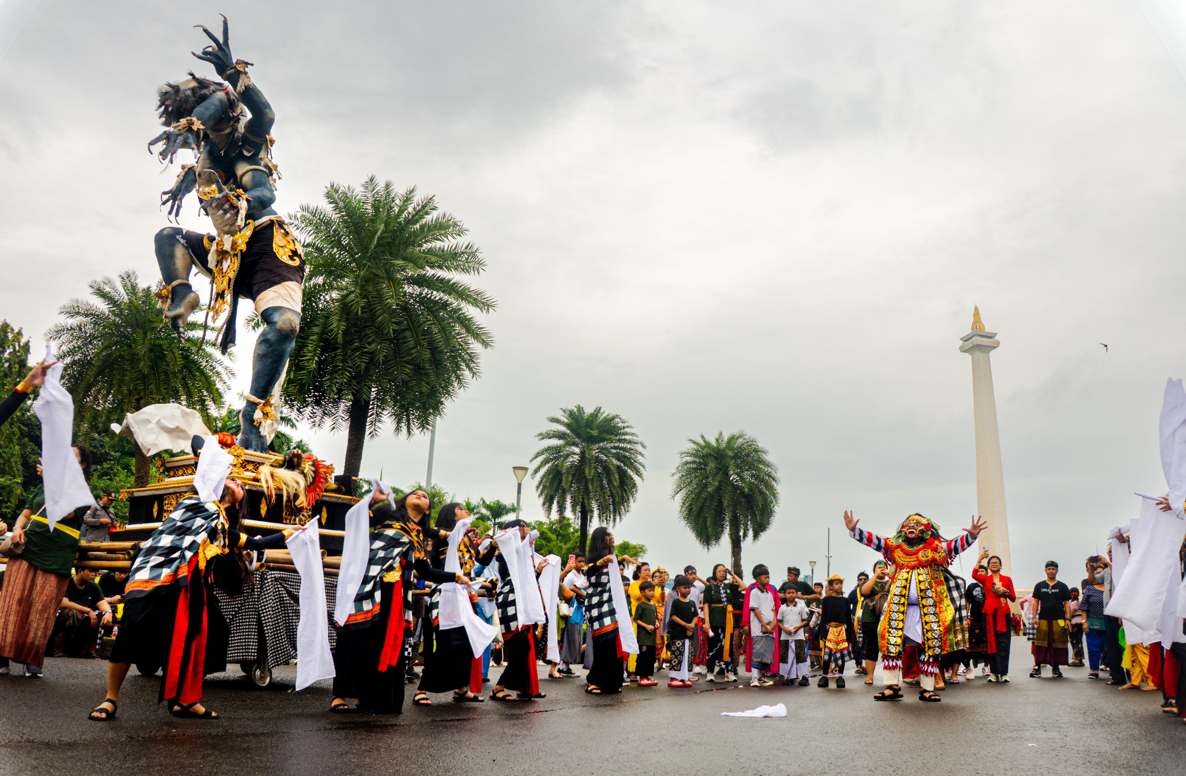 Jakarta Bersholawat di Monas: Lantunkan Doa untuk Kedamaian Ibu Kota dan Korban Gempa NTT