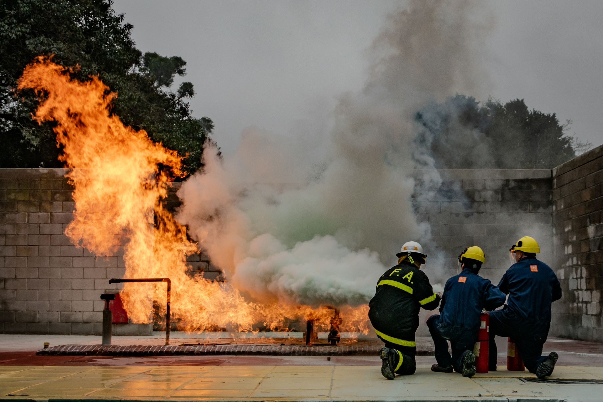 Keukenbrand in woning in De Mortel, politie helpt met blussen