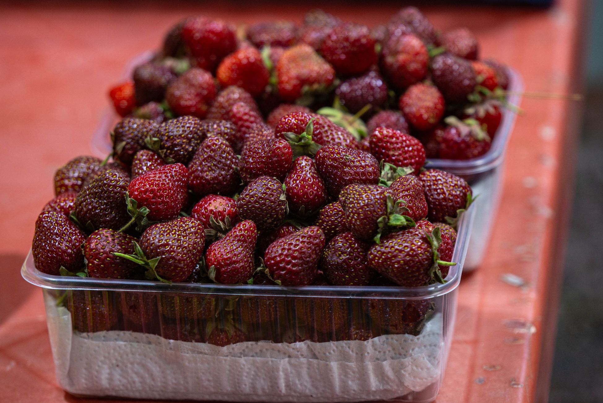 Geen label voor onbespoten, niet-biologische aardbeien