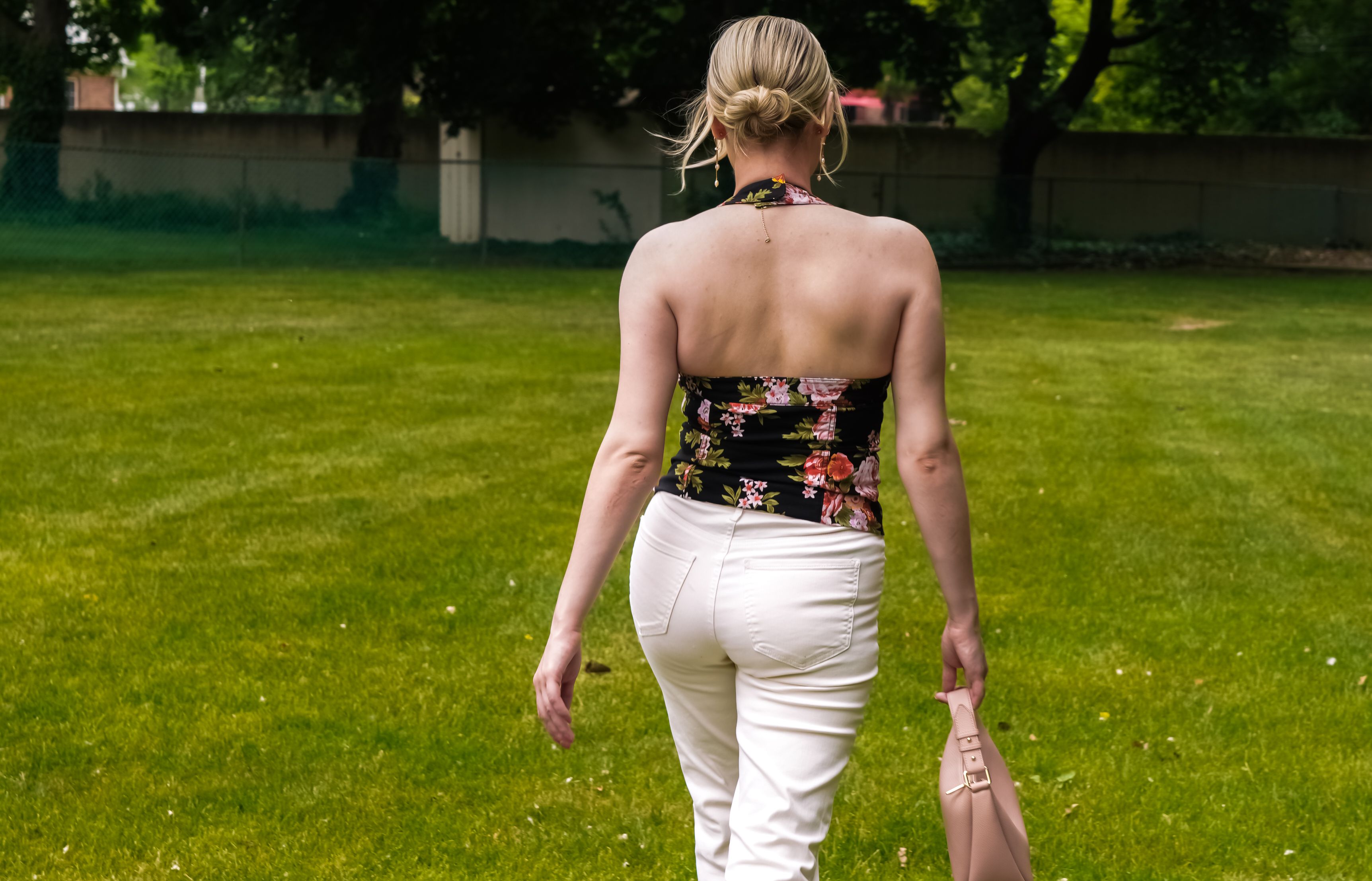 The best June outfits: 8 summer-ready looks that are on-trend and easy to recreate with your existing wardrobe — Photo by AA'