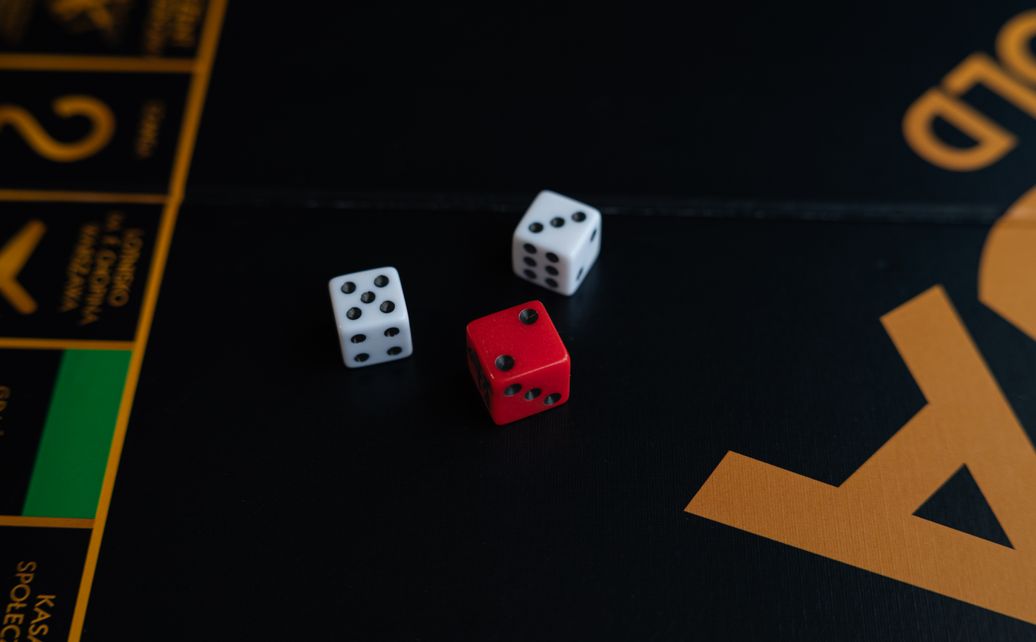Online Casino: Spielautomaten und Live-Spiele im Überblick