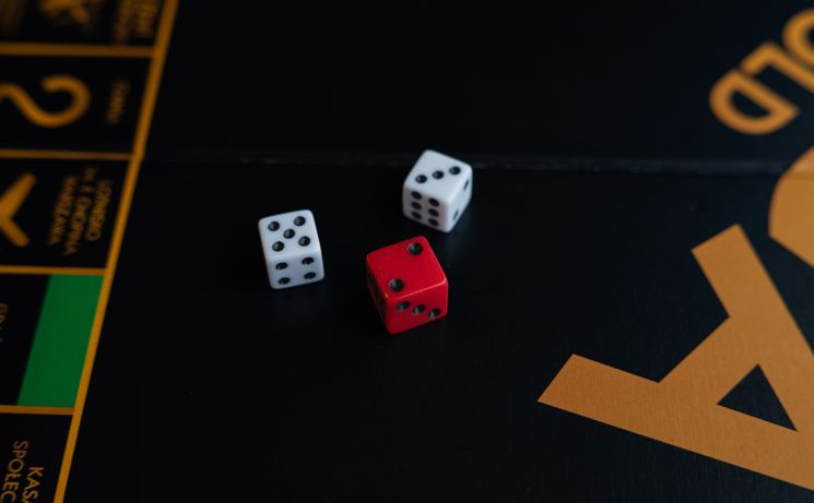 Online Casino: Spielautomaten und Live-Spiele im Überblick