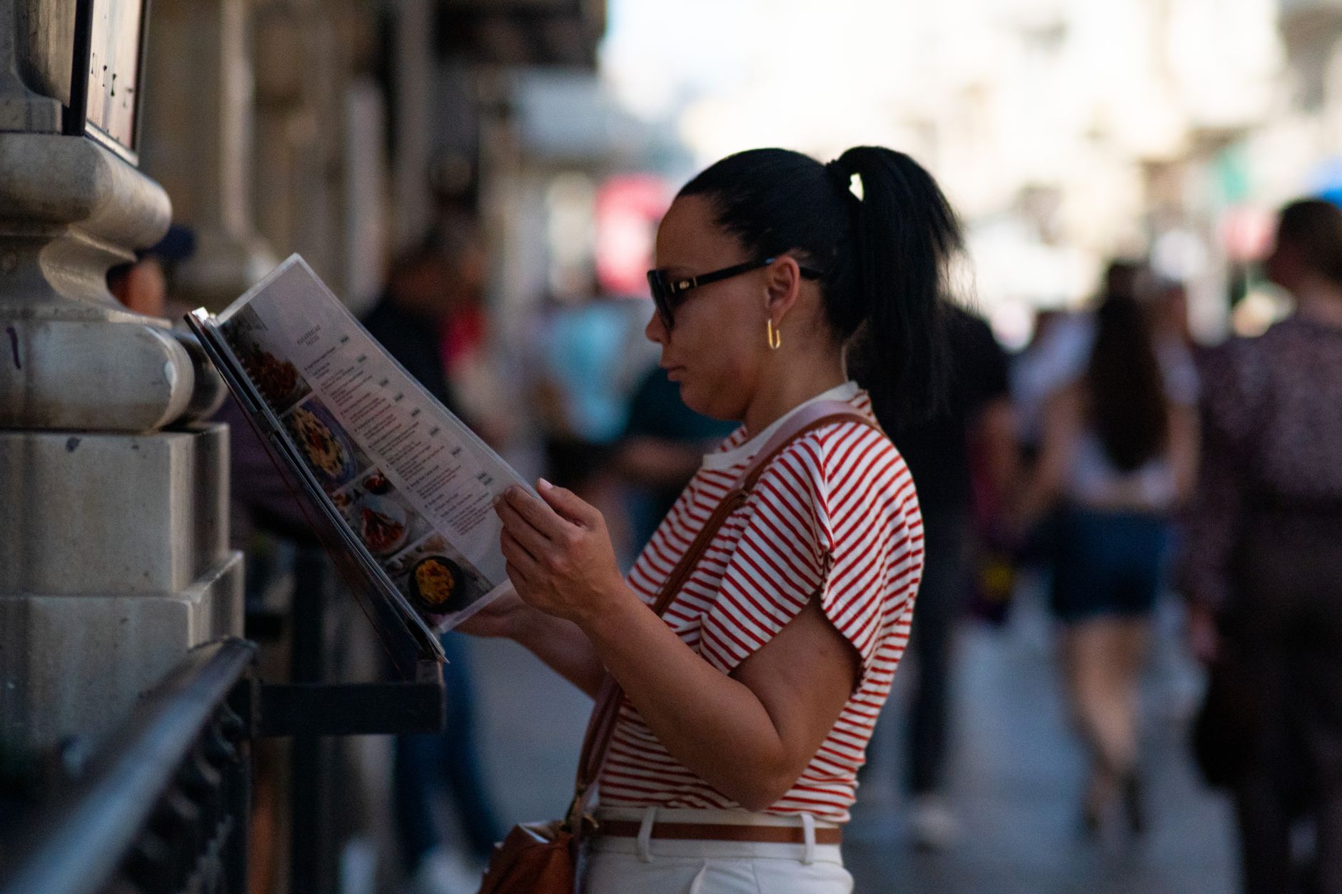 YouGov Report: 33% of Brits Cut Back Dining Out Amid Costs