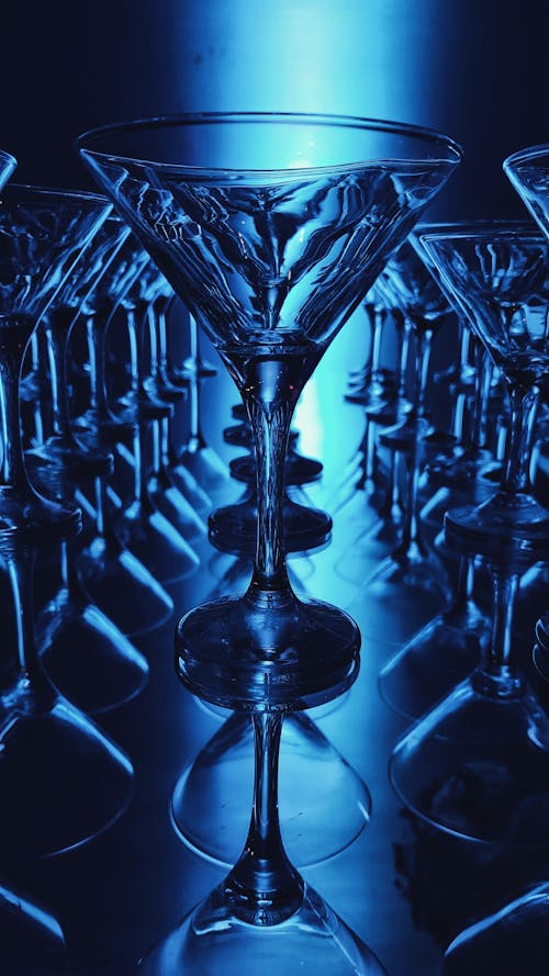 Kostnadsfri bild av blåljus, champagneglas, glas