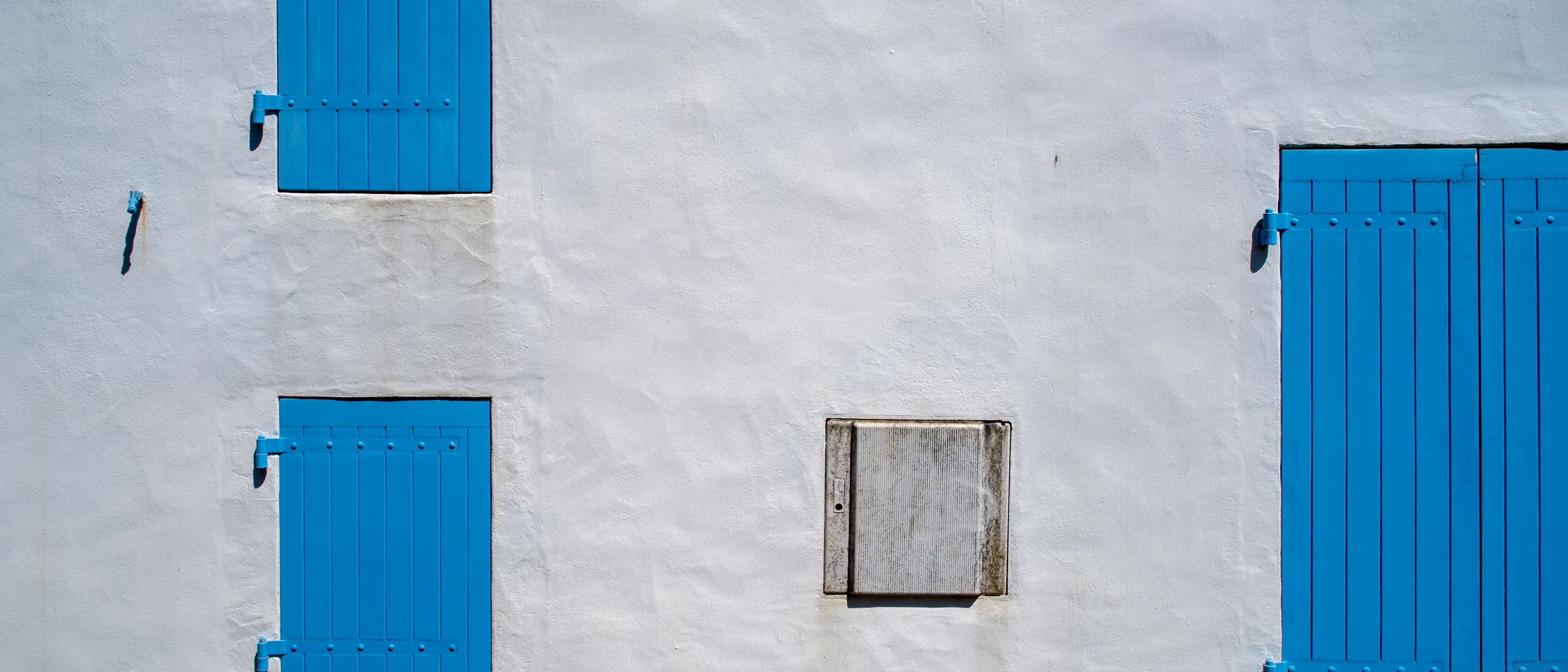 Painters and Decorators in Plumstead — walls rolled to an even, flat finish