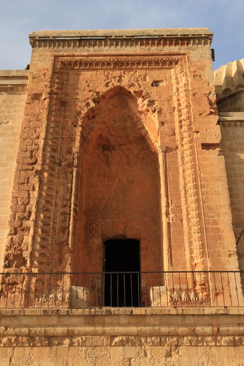 Ancient Stone Archway in Historic Architecture · Free Stock Photo